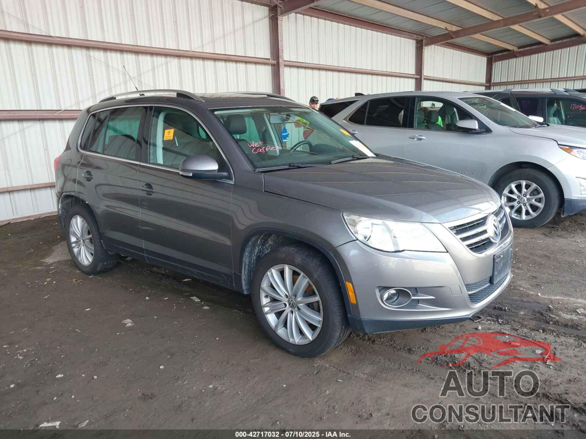 VOLKSWAGEN TIGUAN 2011 - WVGBV7AX5BW541362