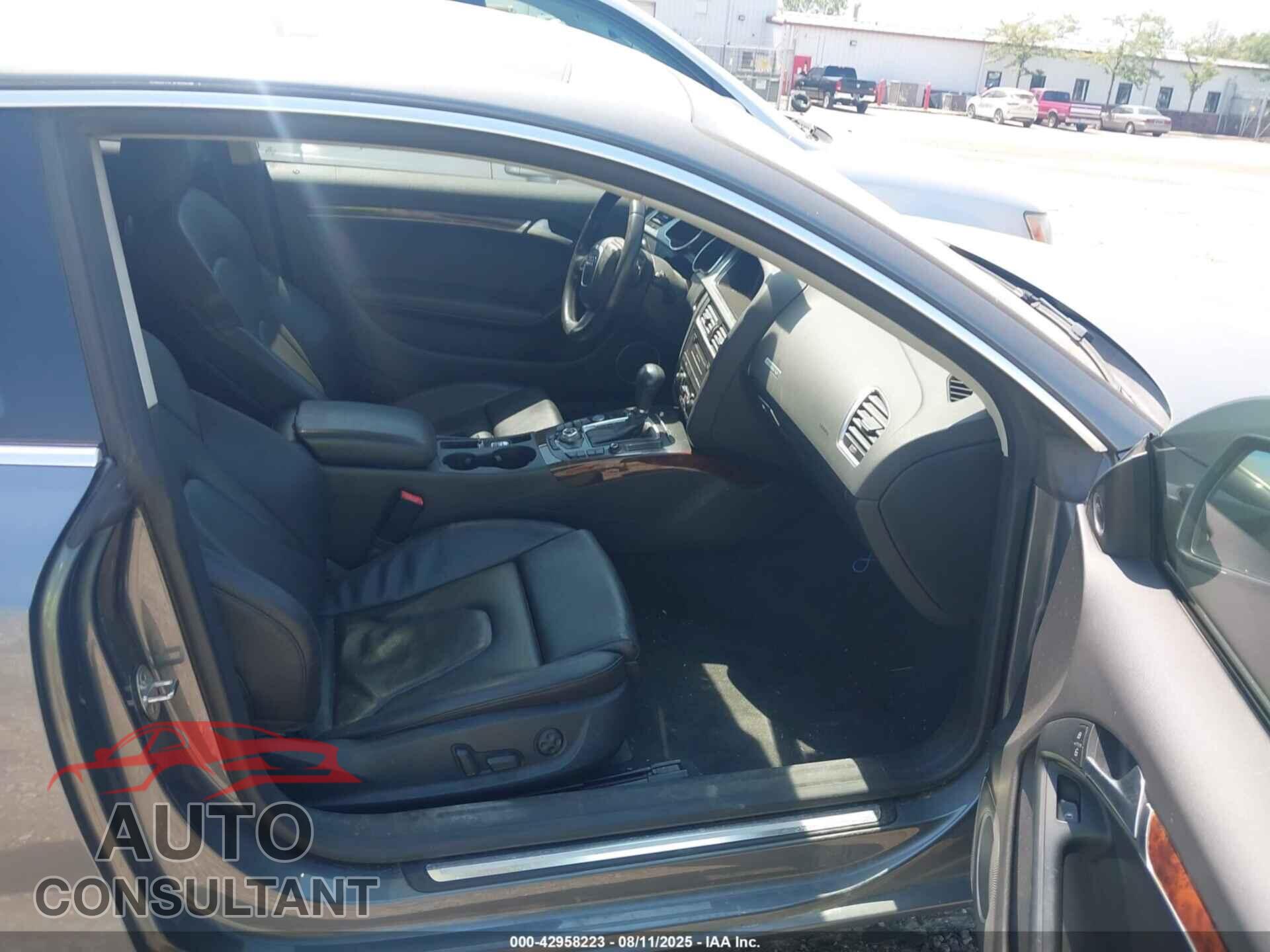 AUDI A5 2012 - WAULFAFR2CA024464