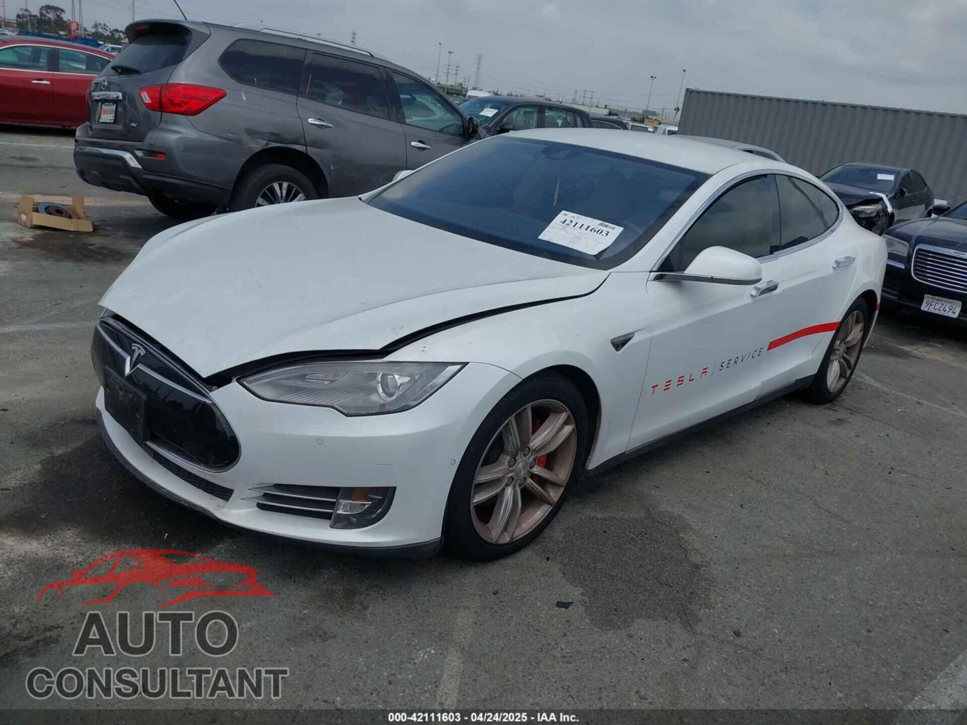 TESLA MODEL S 2016 - 5YJSA1E40GF123543