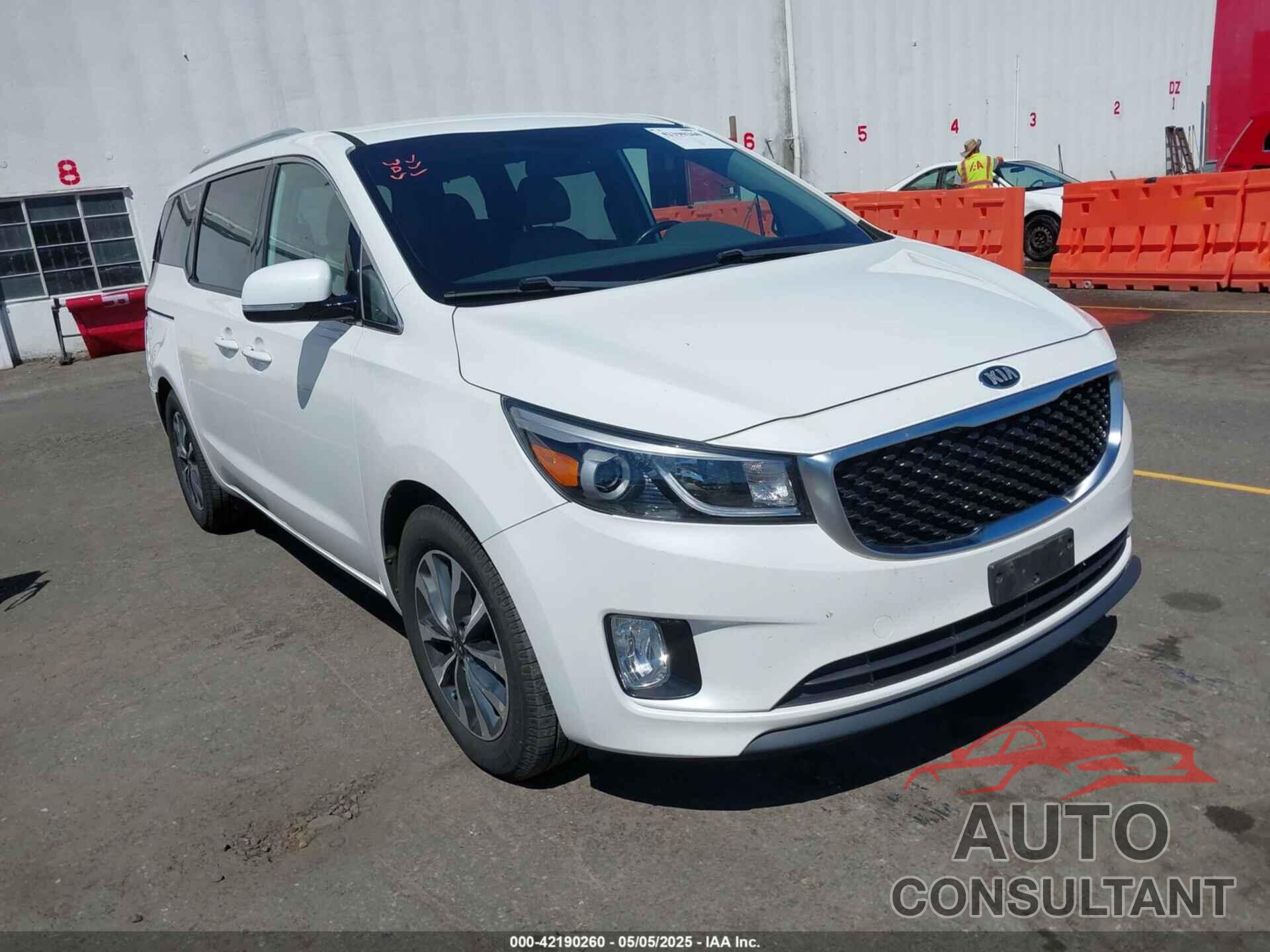 KIA SEDONA 2015 - KNDMC5C17F6033576