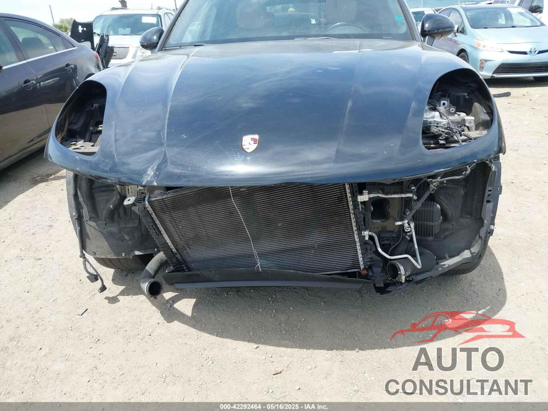 PORSCHE MACAN 2017 - WP1AA2A59HLB04714