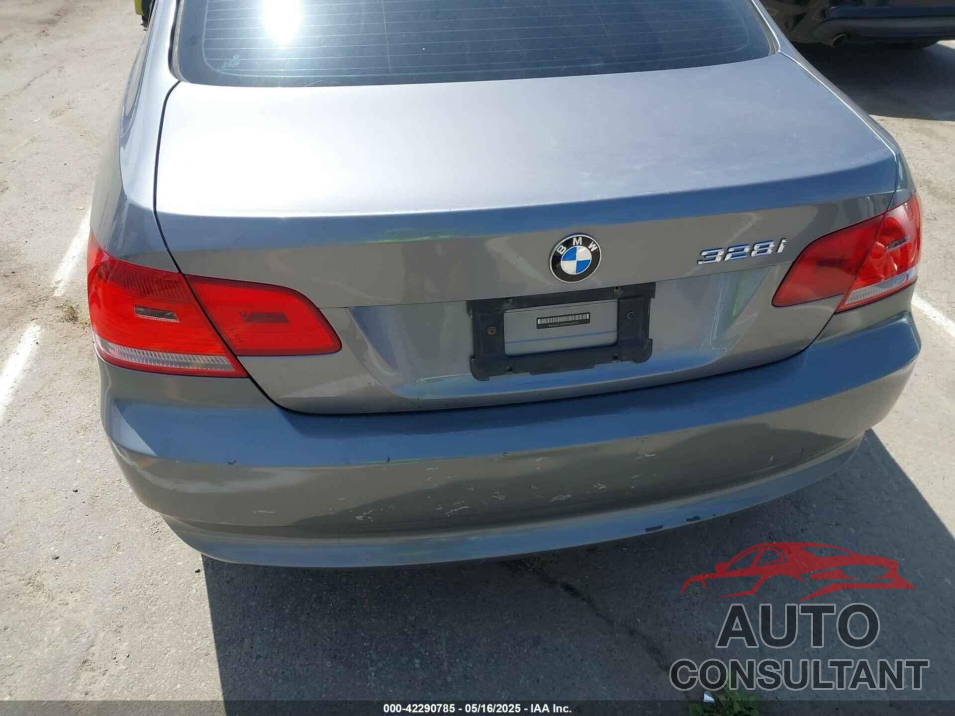 BMW 328I 2009 - WBAWC33599PU83743