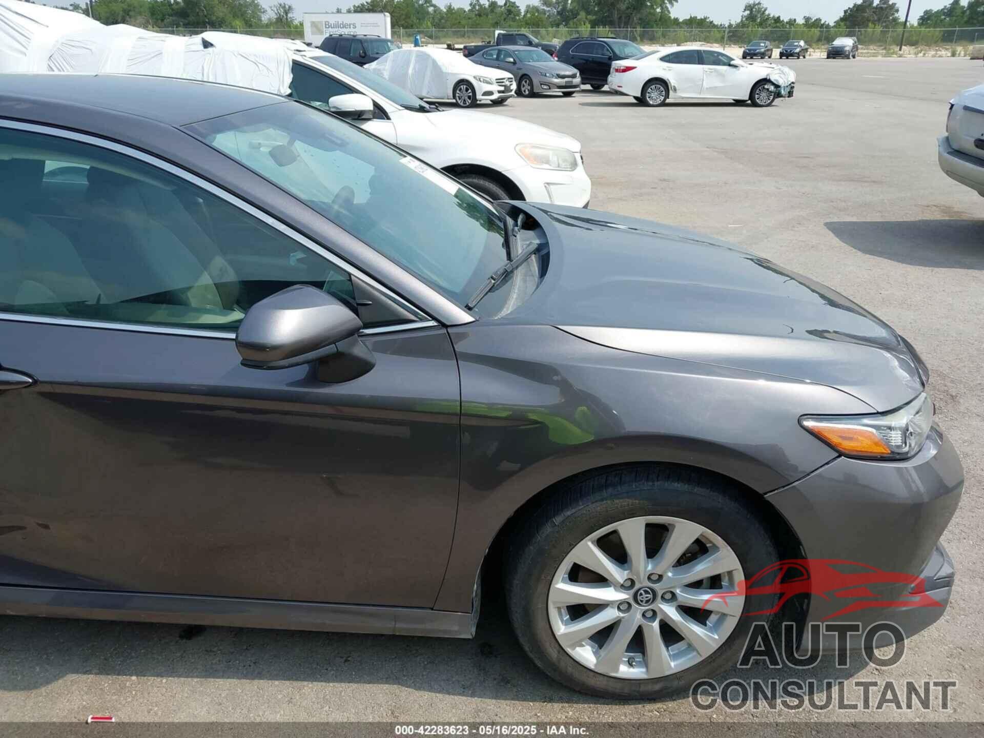 TOYOTA CAMRY 2019 - 4T1B11HK3KU268999