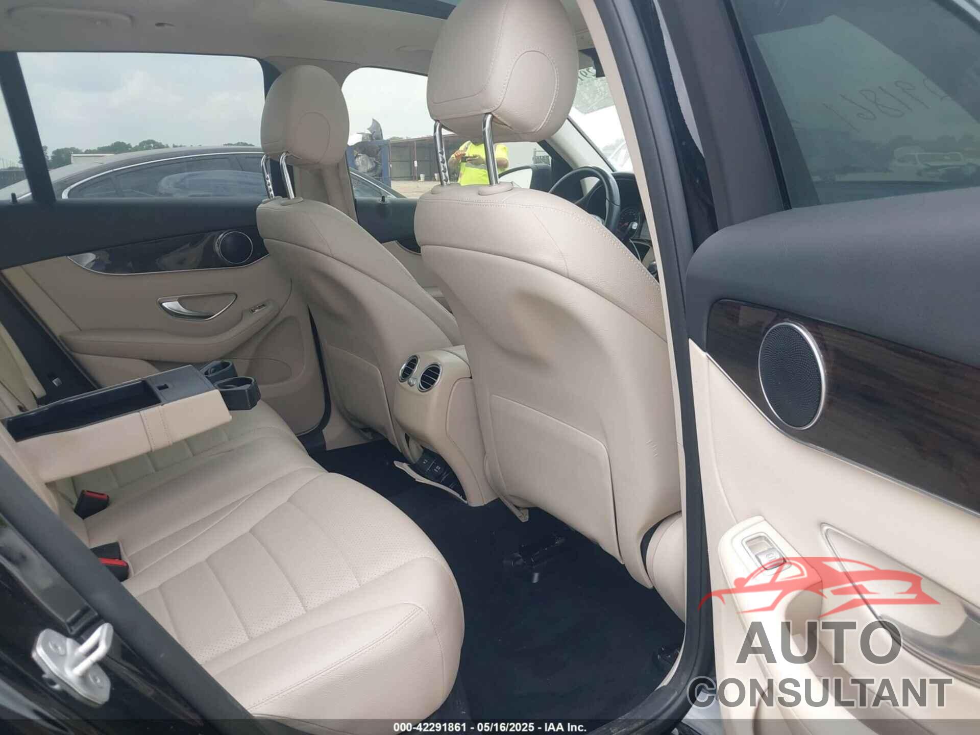 MERCEDES-BENZ GLC 300 2016 - WDC0G4KB9GF054447