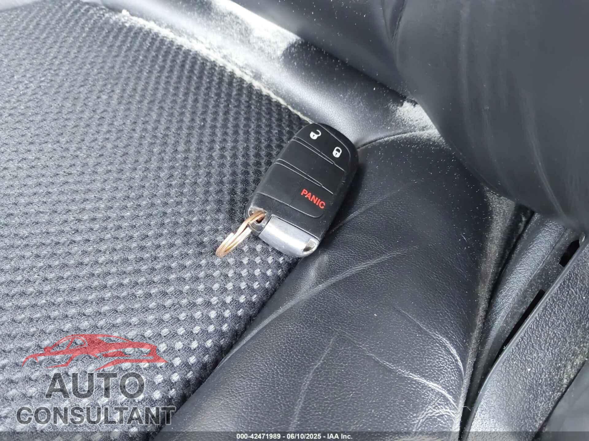 DODGE JOURNEY 2017 - 3C4PDCGGXHT594652