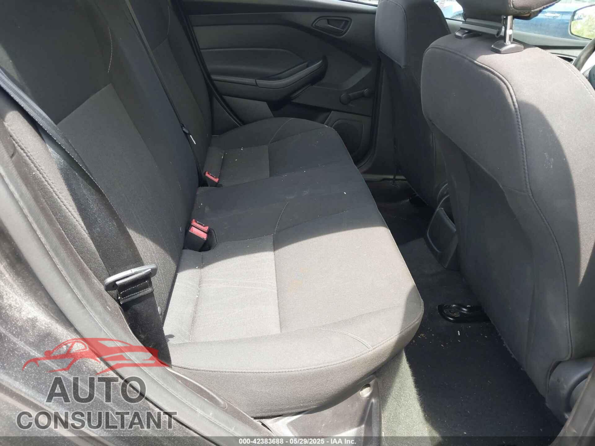 FORD FOCUS 2016 - 1FADP3E26GL376838