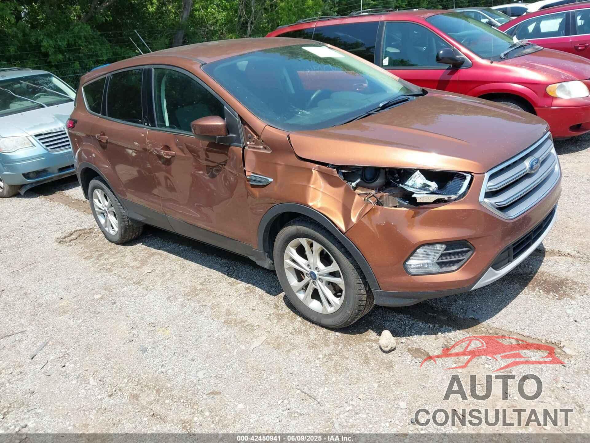 FORD ESCAPE 2017 - 1FMCU0GD8HUE98474