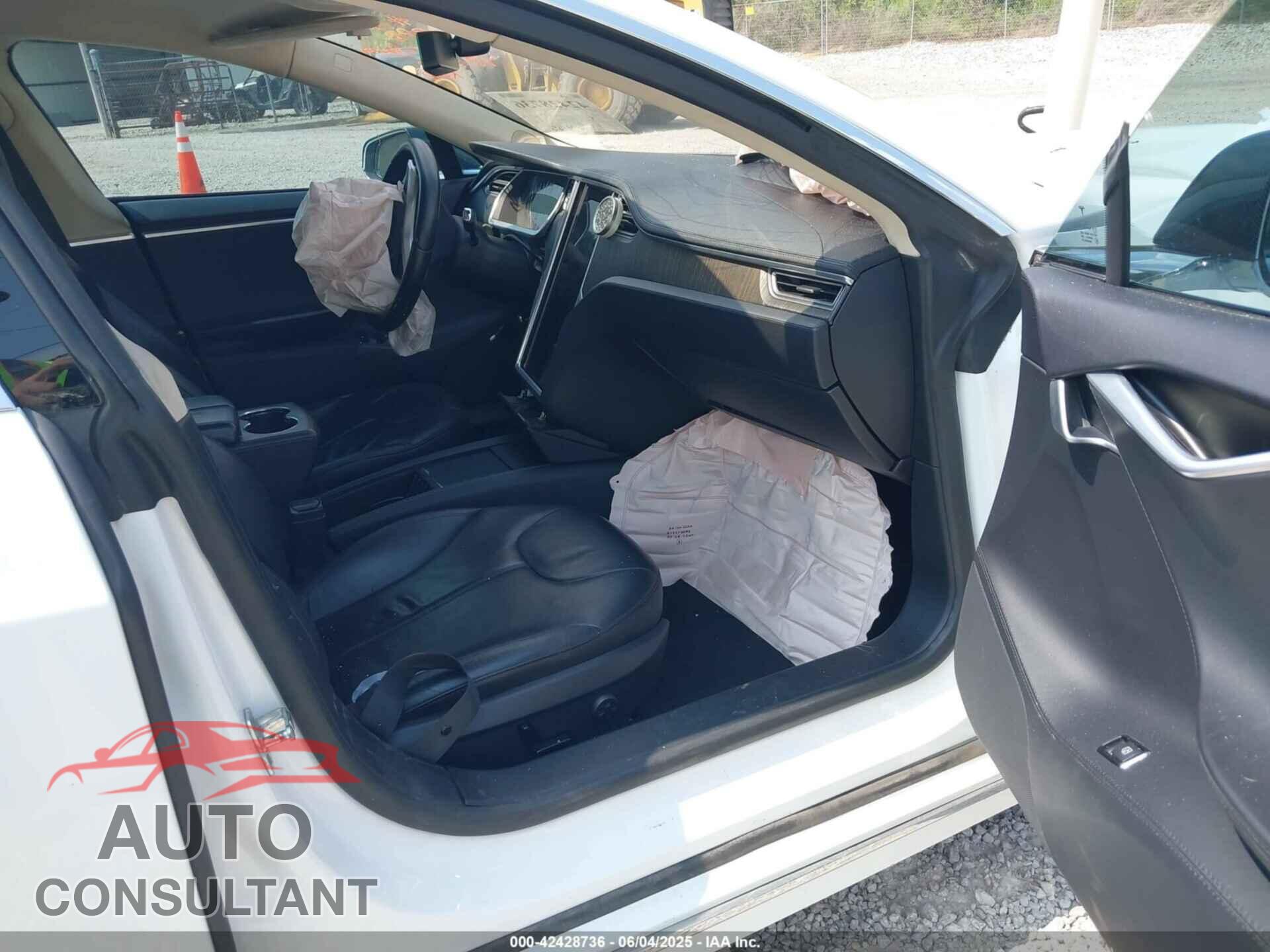 TESLA MODEL S 2013 - 5YJSA1DN6DFP16135