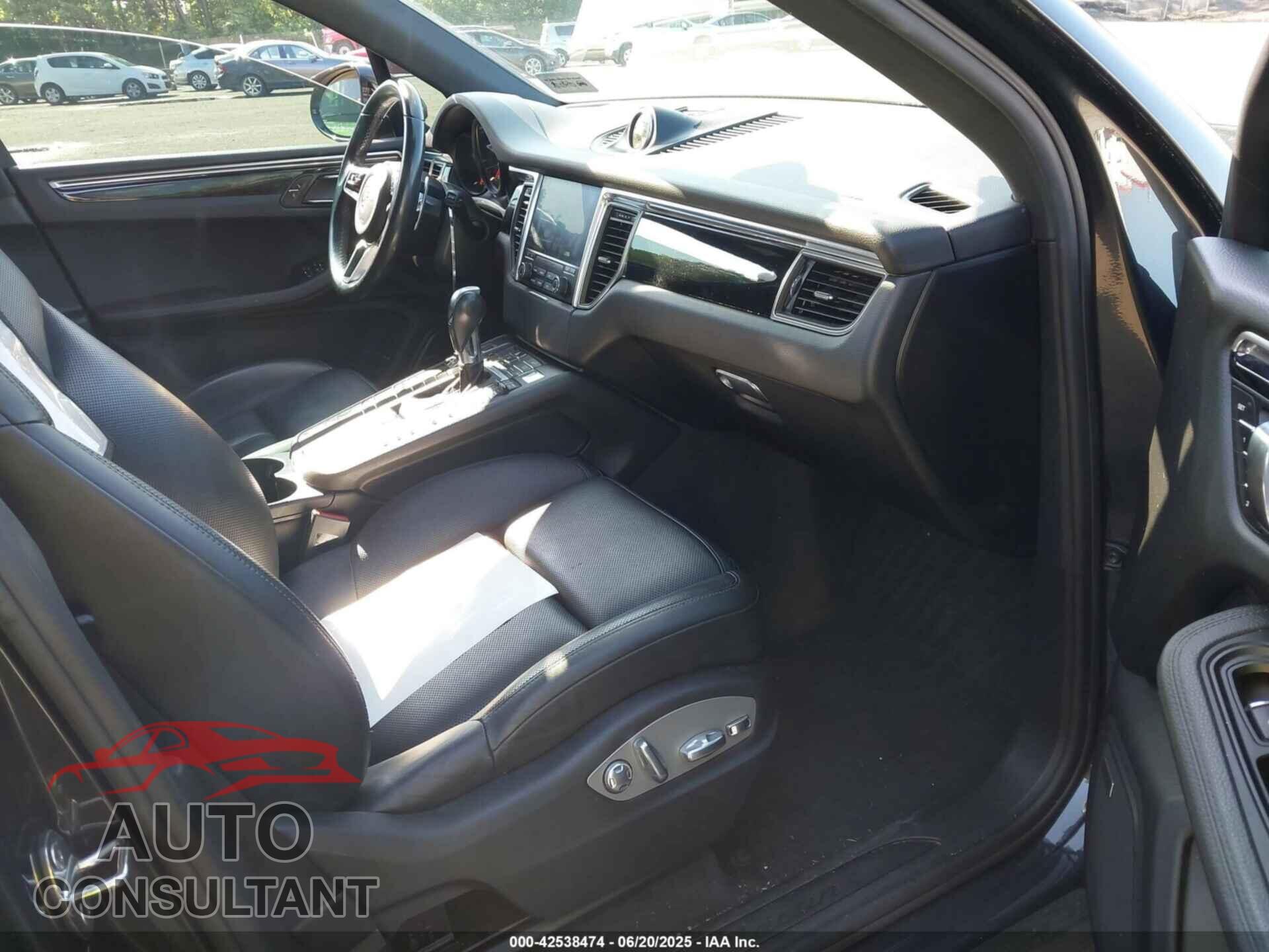PORSCHE MACAN 2017 - WP1AA2A57HLB08180