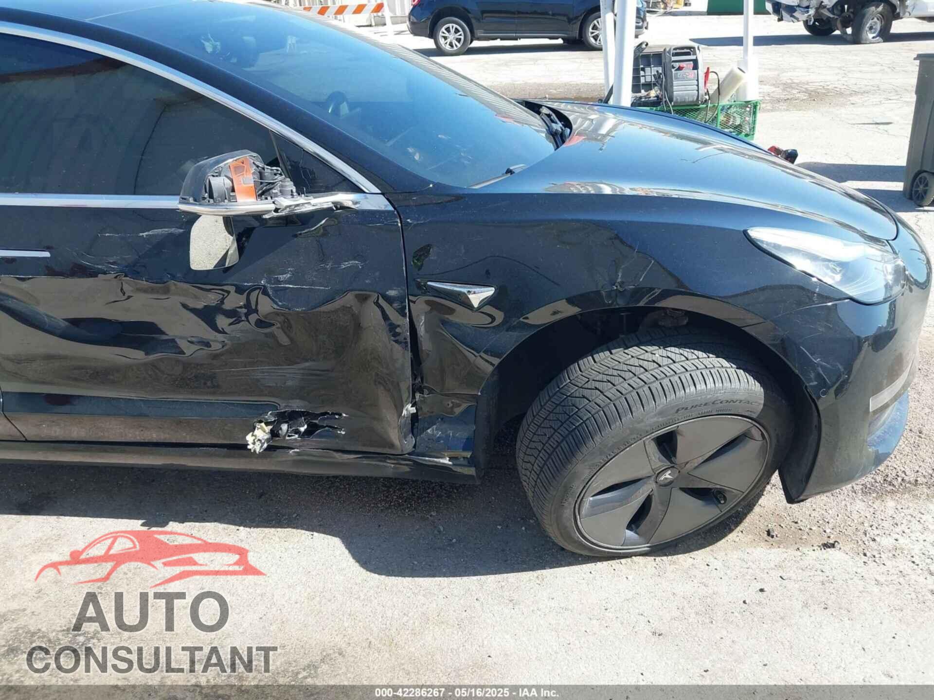 TESLA MODEL 3 2018 - 5YJ3E1EA7JF123156