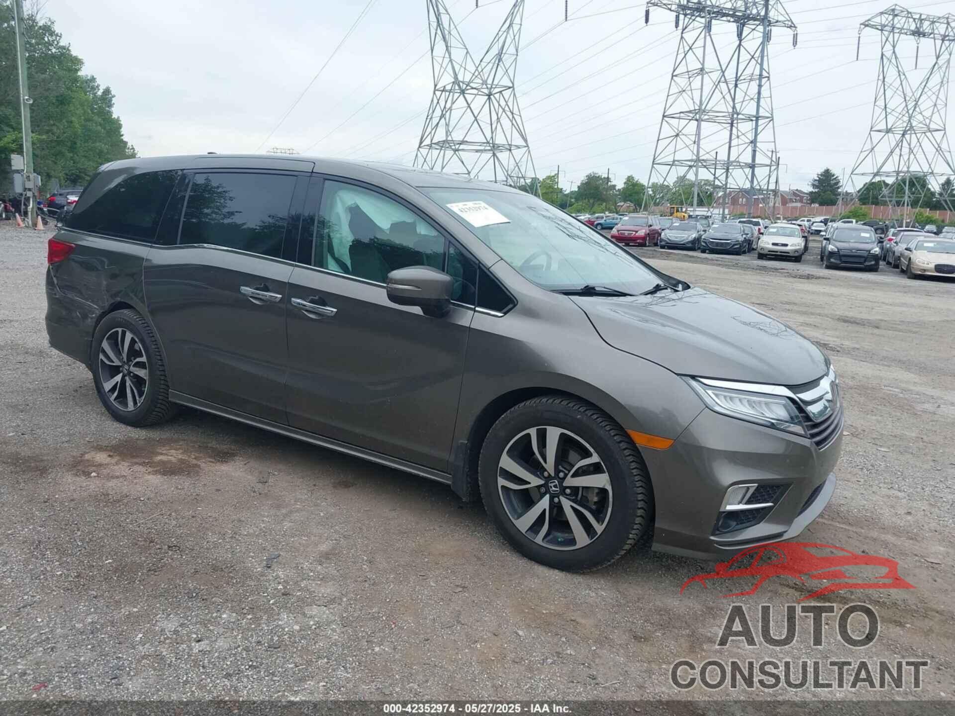 HONDA ODYSSEY 2018 - 5FNRL6H97JB025422