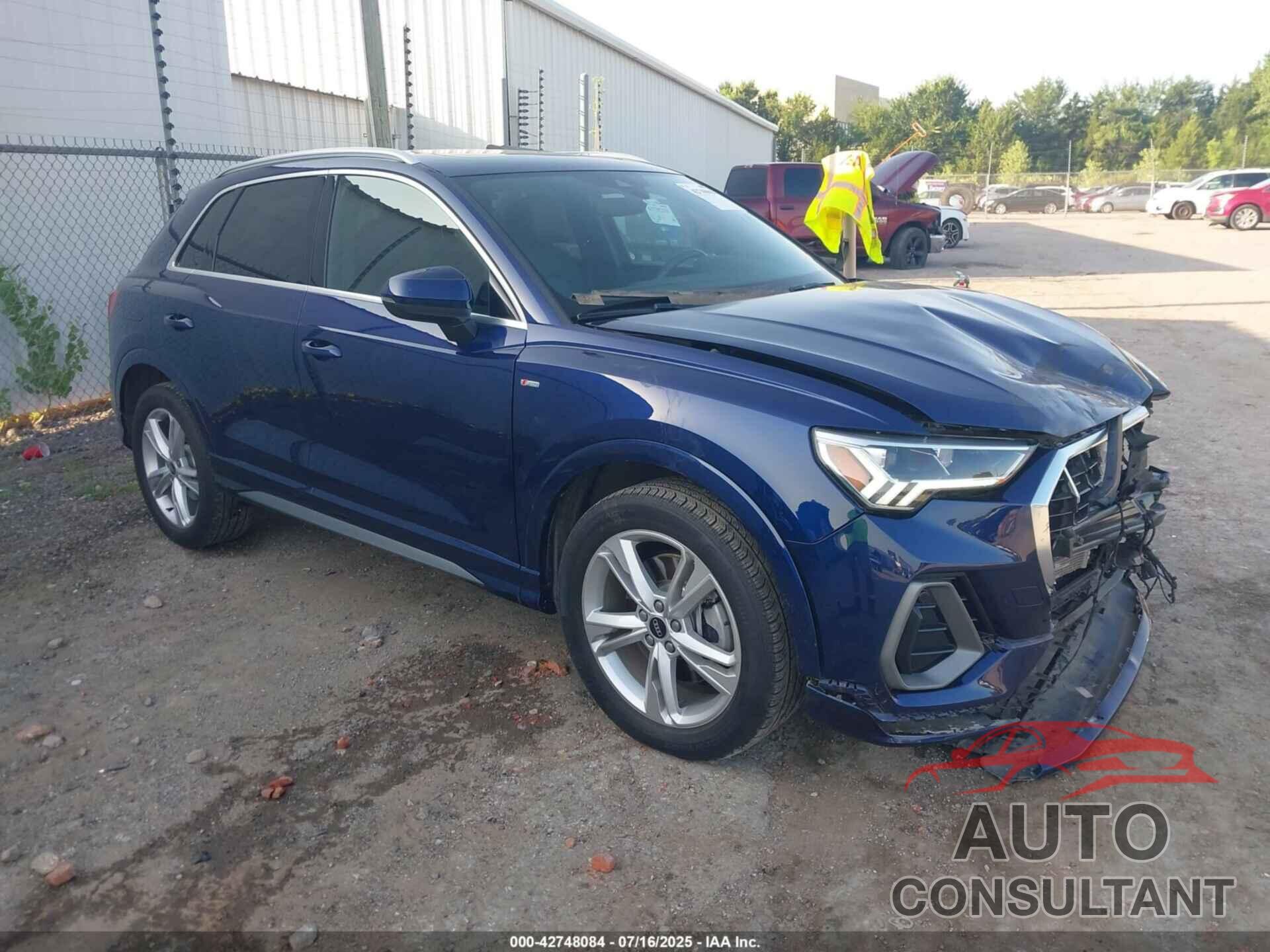 AUDI Q3 2022 - WA1EECF36N1090941