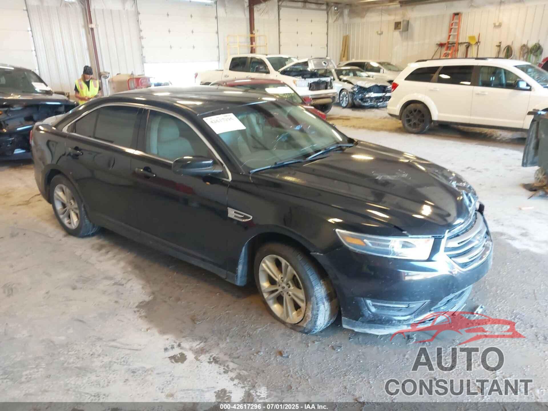 FORD TAURUS 2018 - 1FAHP2H84JG102694
