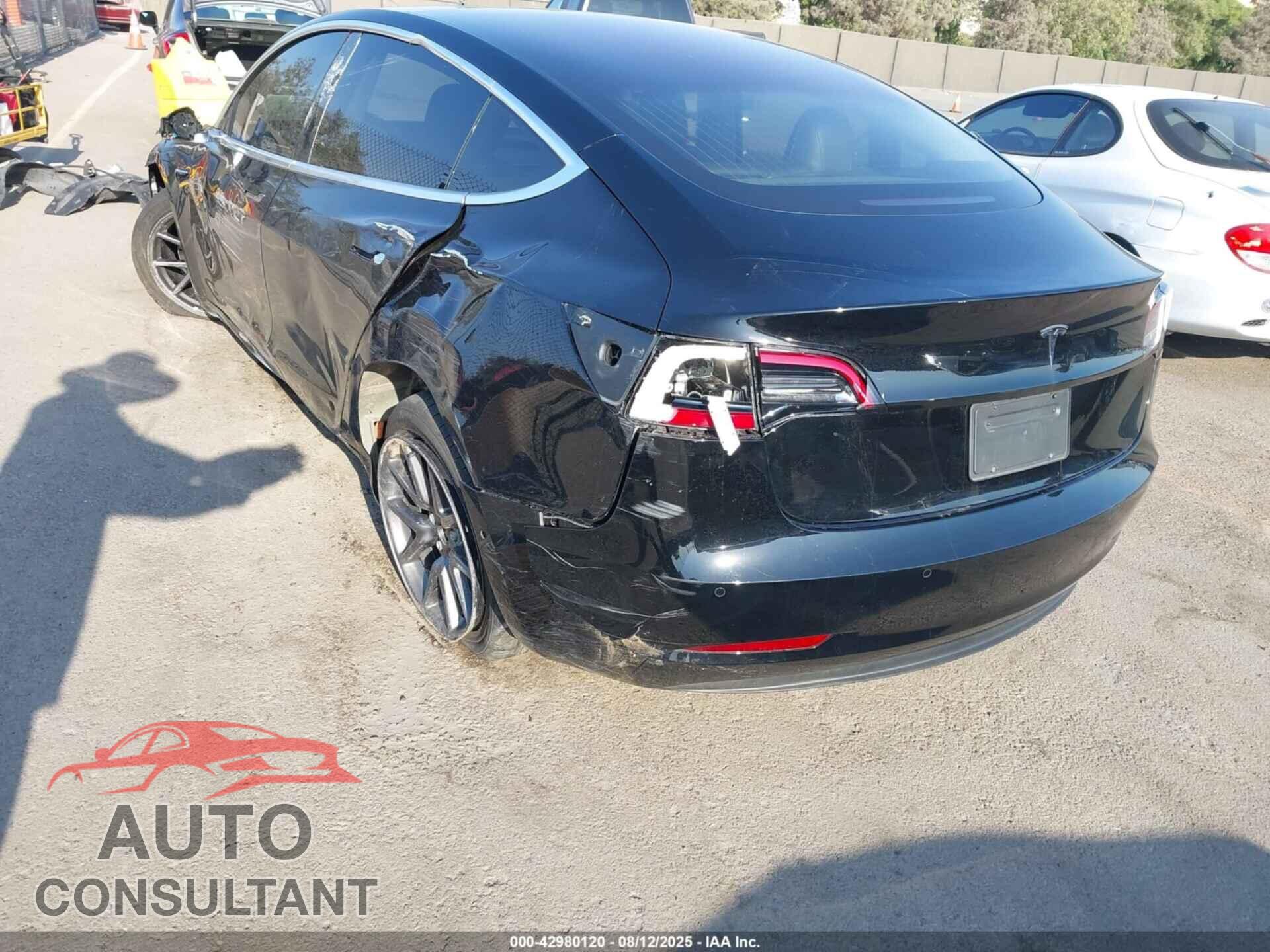 TESLA MODEL 3 2018 - 5YJ3E1EAXJF171914