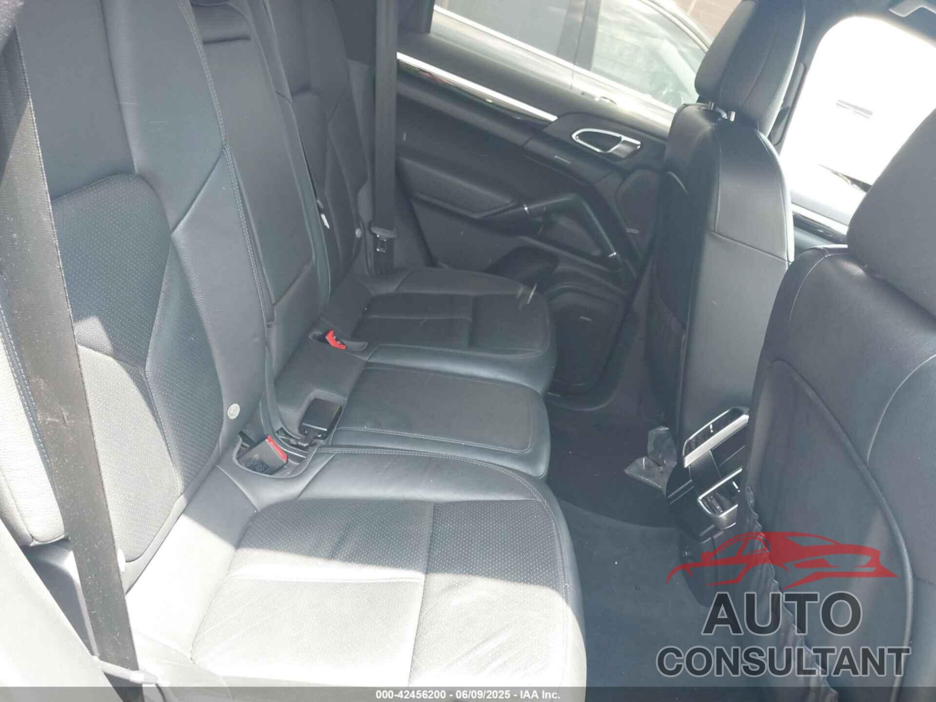PORSCHE CAYENNE 2014 - WP1AA2A21ELA09887