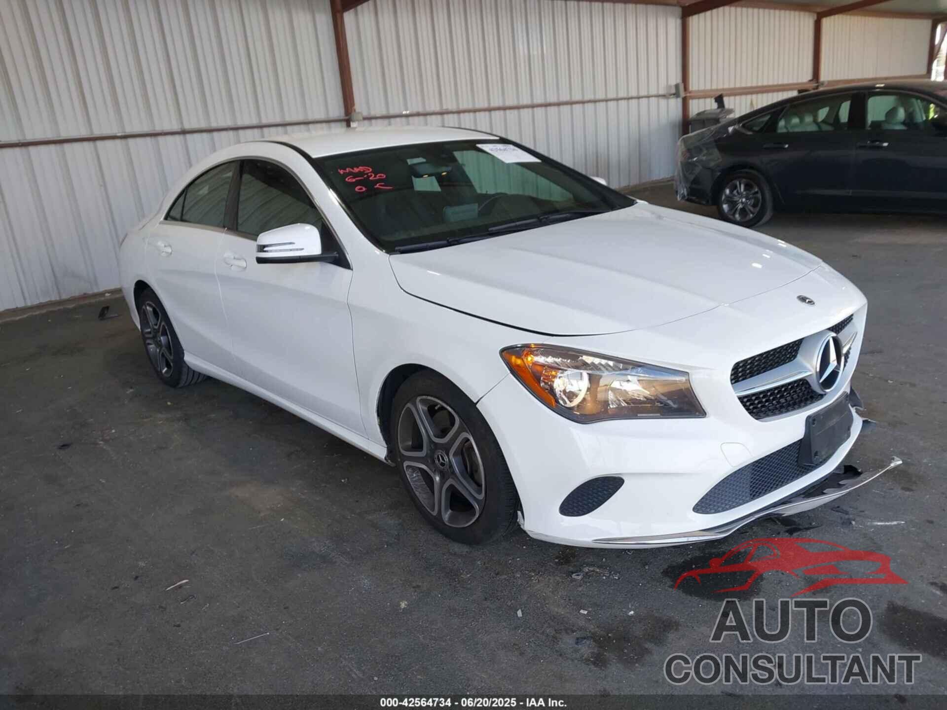 MERCEDES-BENZ CLA 250 2019 - WDDSJ4EB2KN741592