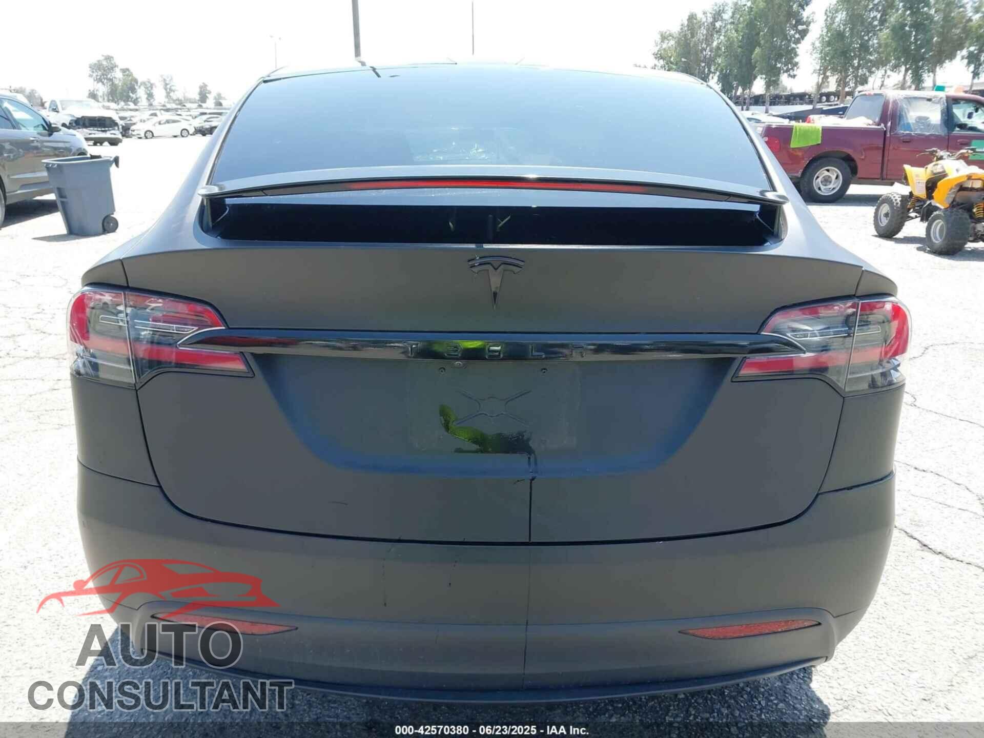 TESLA MODEL X 2016 - 5YJXCBE26GF005694
