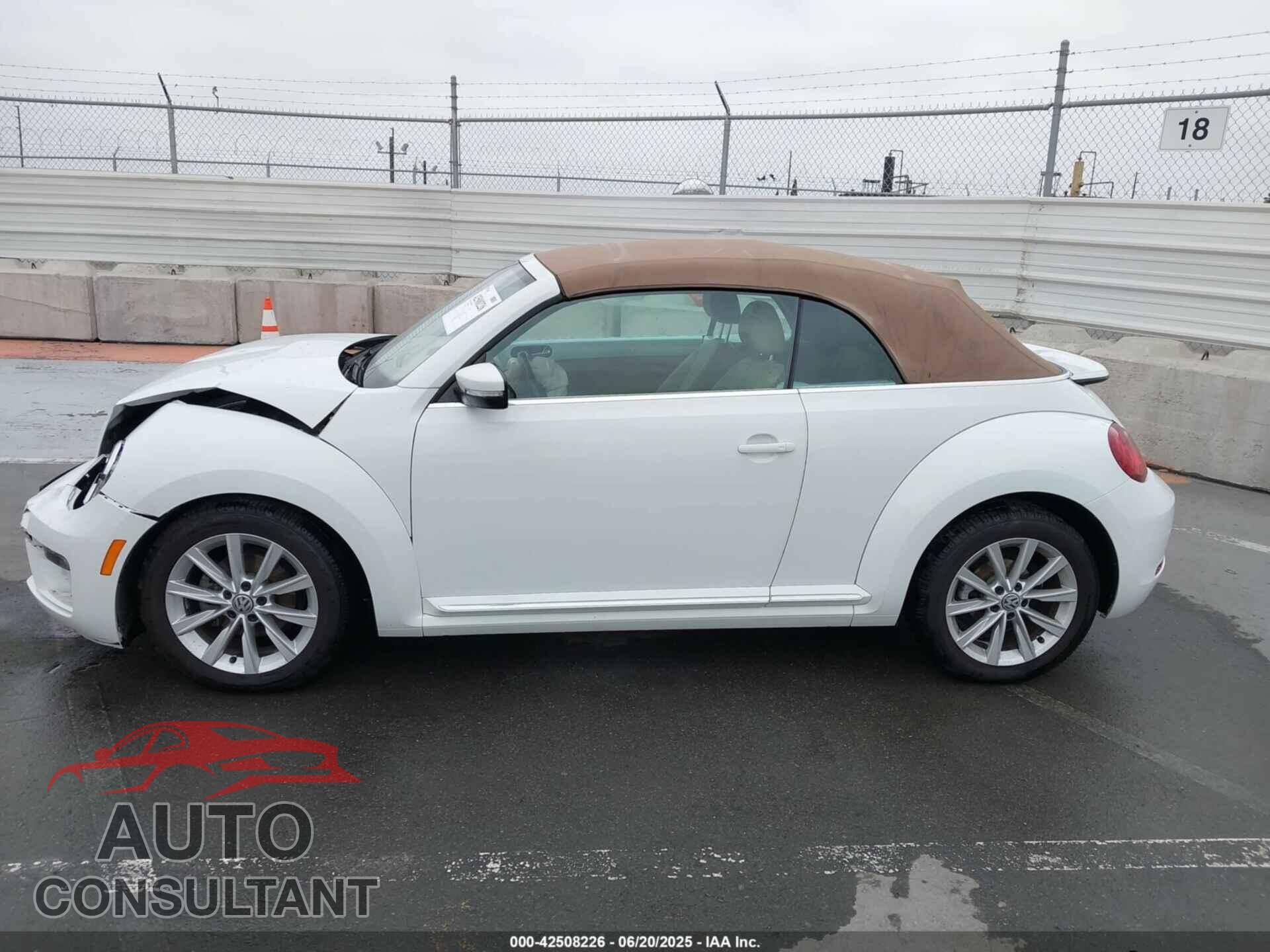 VOLKSWAGEN BEETLE 2017 - 3VW517AT2HM824057