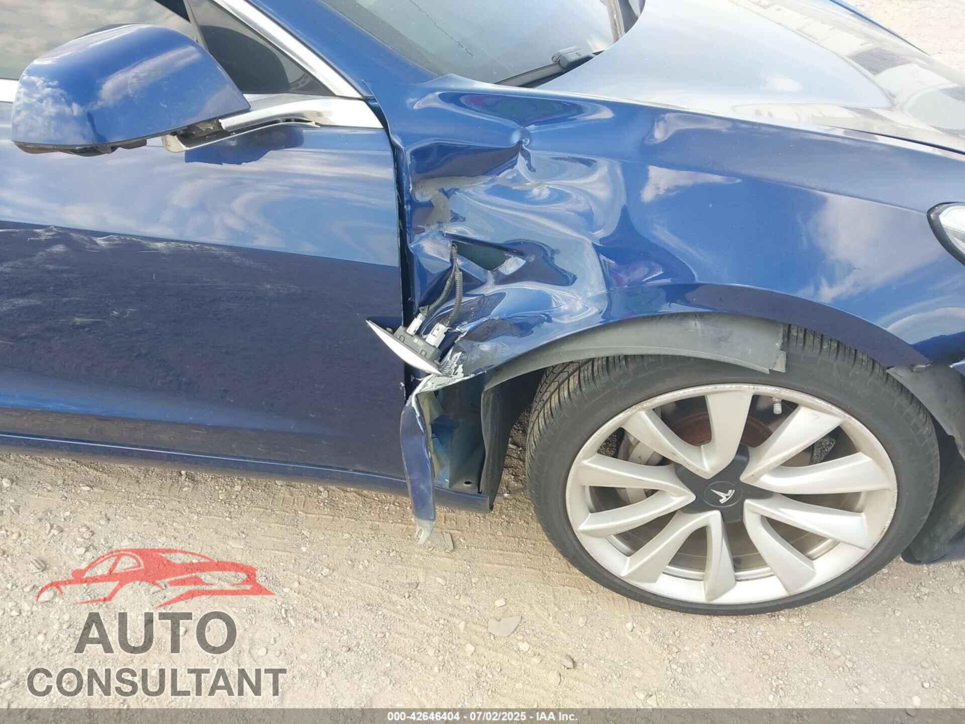 TESLA MODEL 3 2018 - 5YJ3E1EA4JF013682