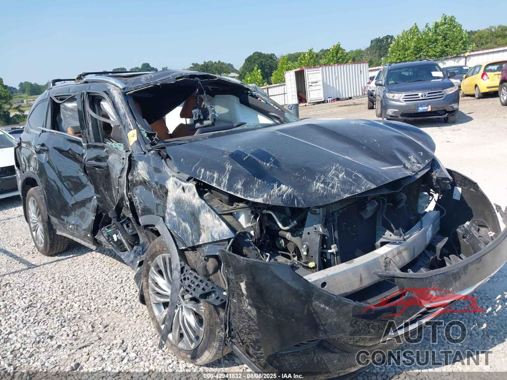 TOYOTA HIGHLANDER 2020 - 5TDFZRBH3LS048939