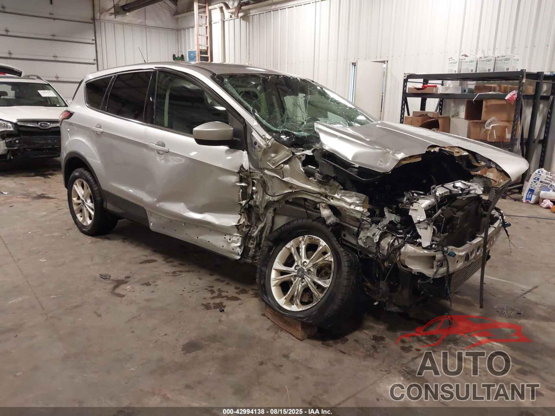 FORD ESCAPE 2017 - 1FMCU9G94HUC71122