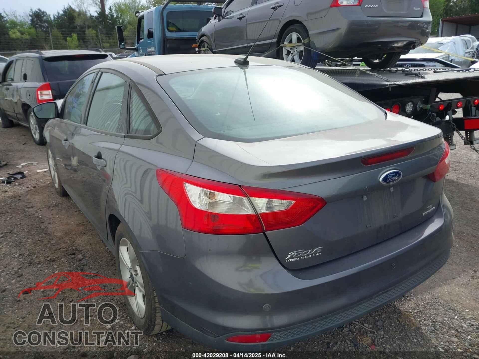 FORD FOCUS 2014 - 1FADP3F27EL412418