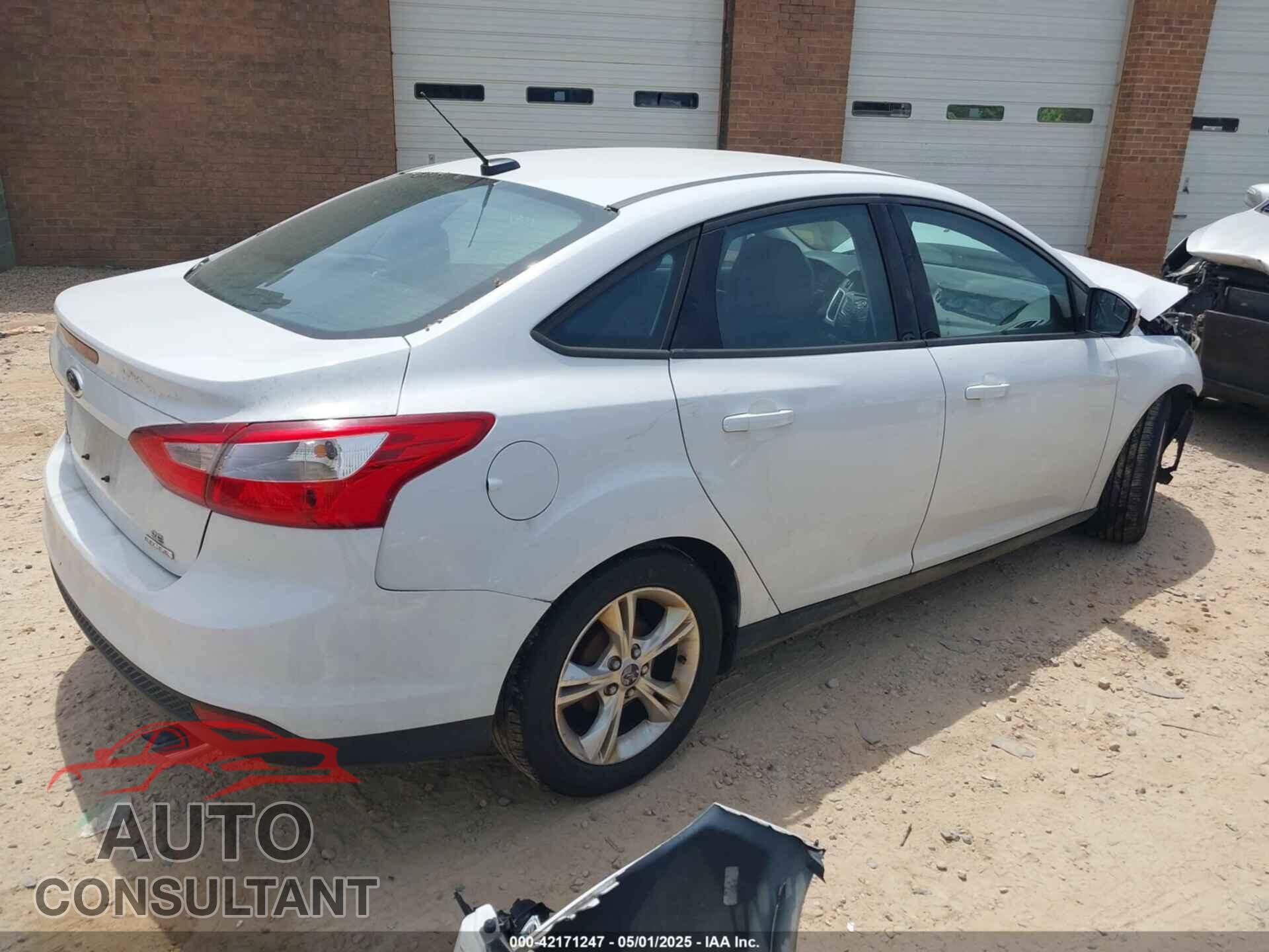 FORD FOCUS 2014 - 1FADP3F26EL295947