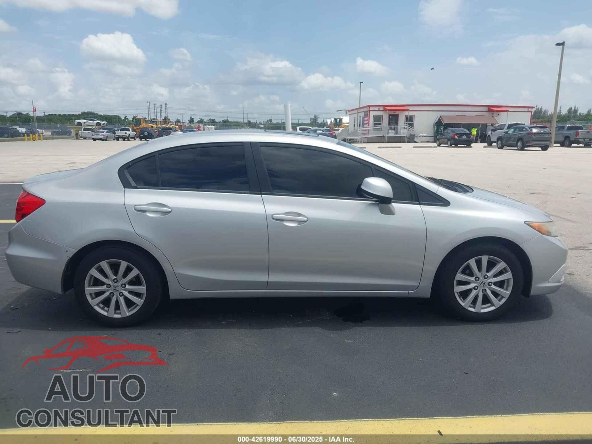 HONDA CIVIC 2012 - 19XFB2F88CE021493