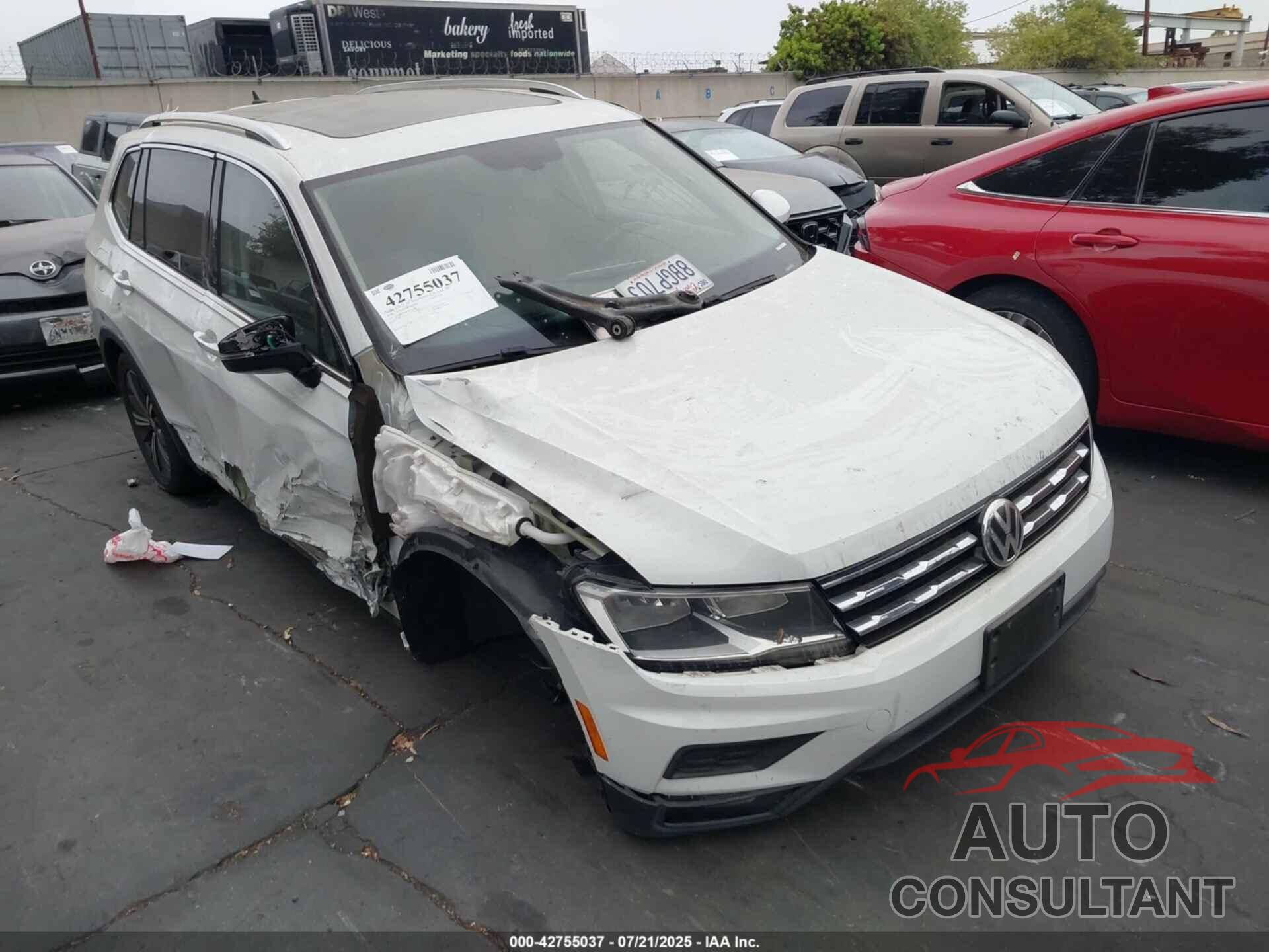 VOLKSWAGEN TIGUAN 2018 - 3VV3B7AX9JM017228