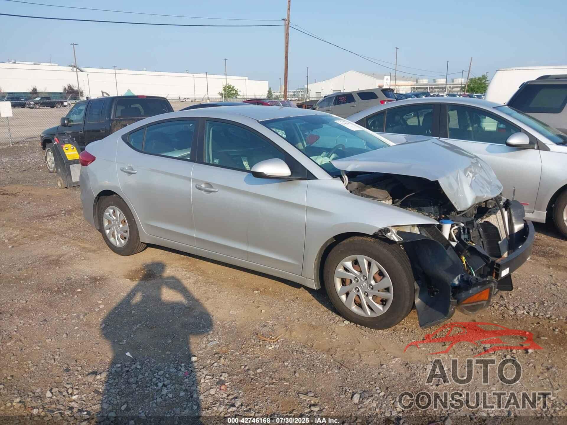 HYUNDAI ELANTRA 2018 - 5NPD74LF7JH266964