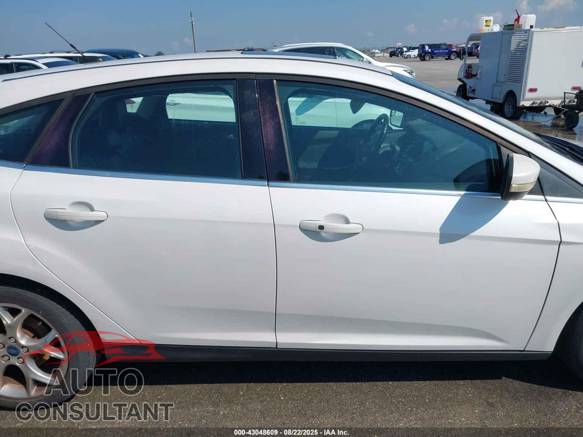 FORD FOCUS 2012 - 1FAHP3N23CL301154