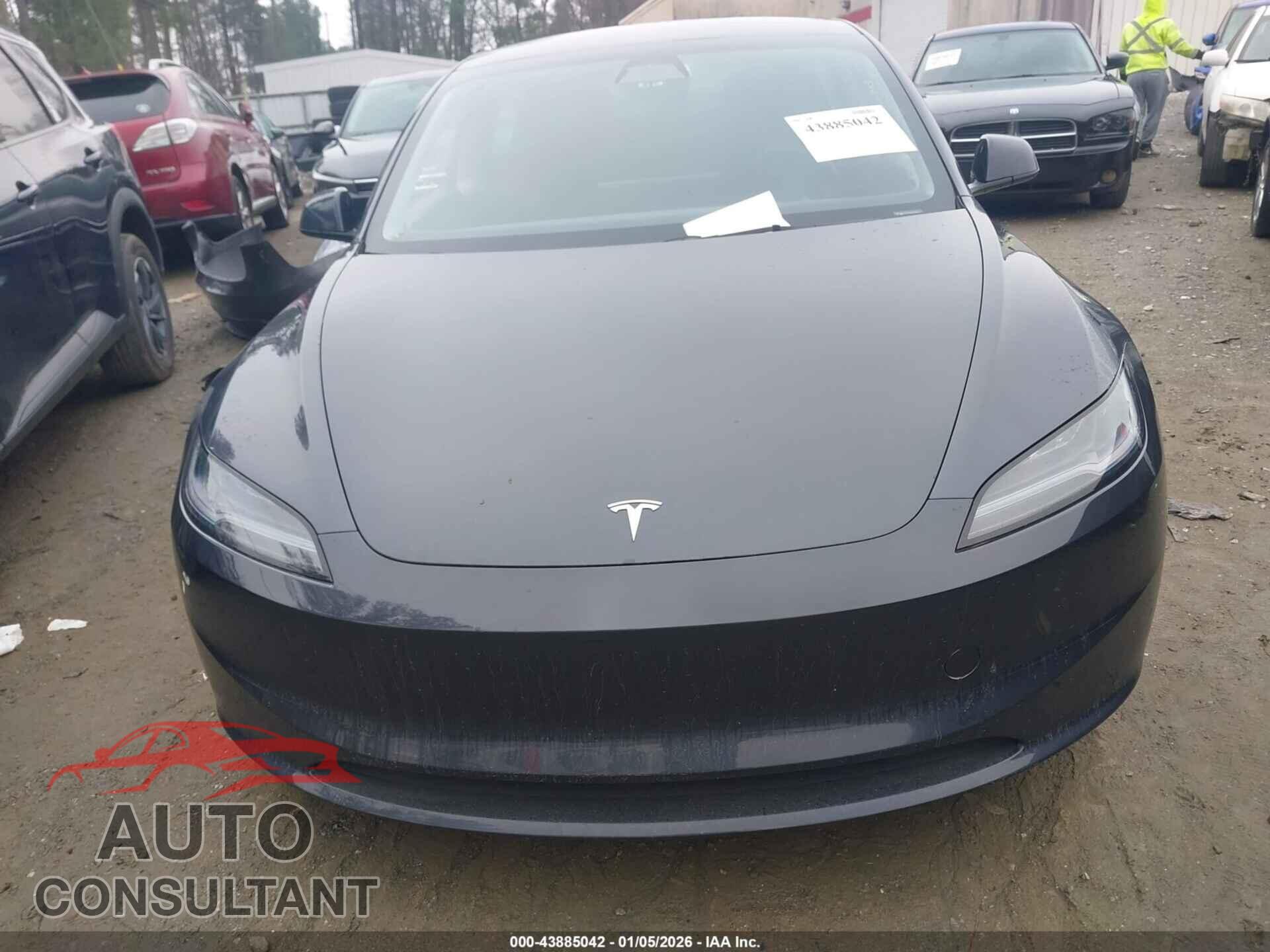 TESLA MODEL 3 2024 - 5YJ3E1EA4RF868281