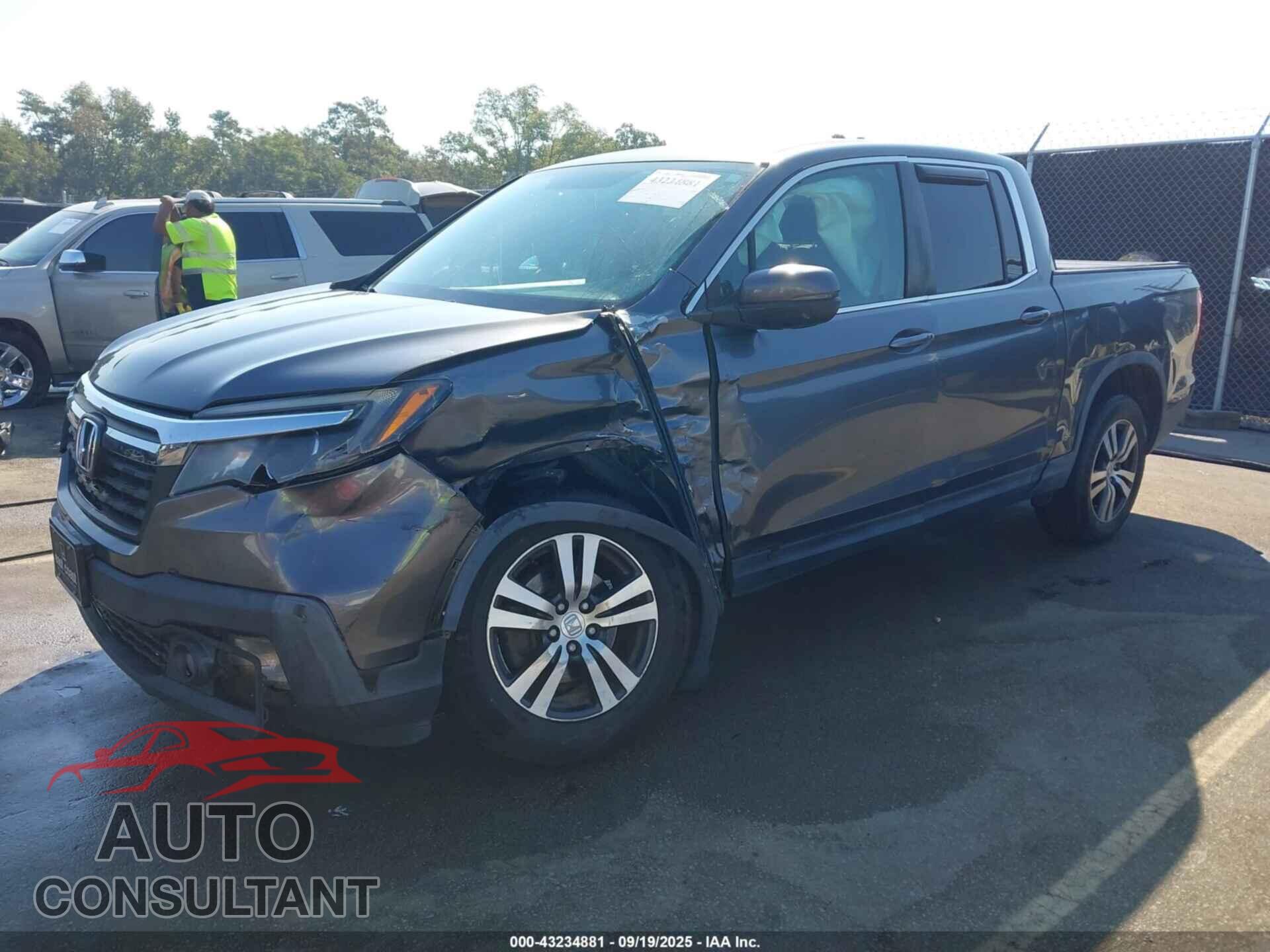 HONDA RIDGELINE 2017 - 5FPYK3F48HB011809