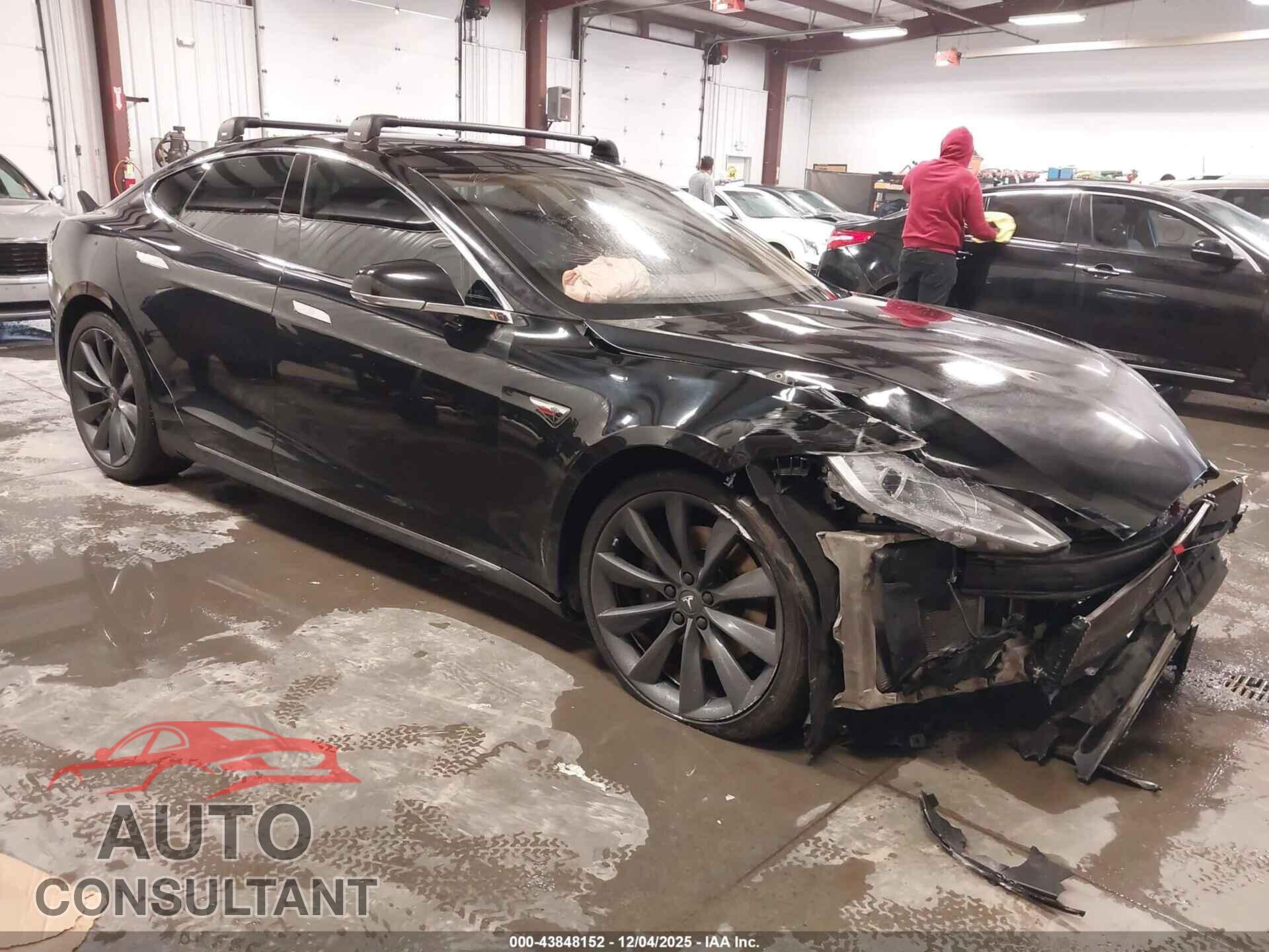 TESLA MODEL S 2013 - 5YJSA1DPXDFP14812