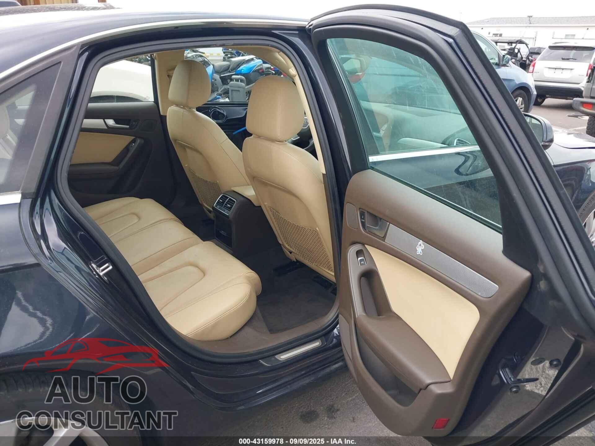 AUDI A4 2013 - WAUFFAFL2DN005237