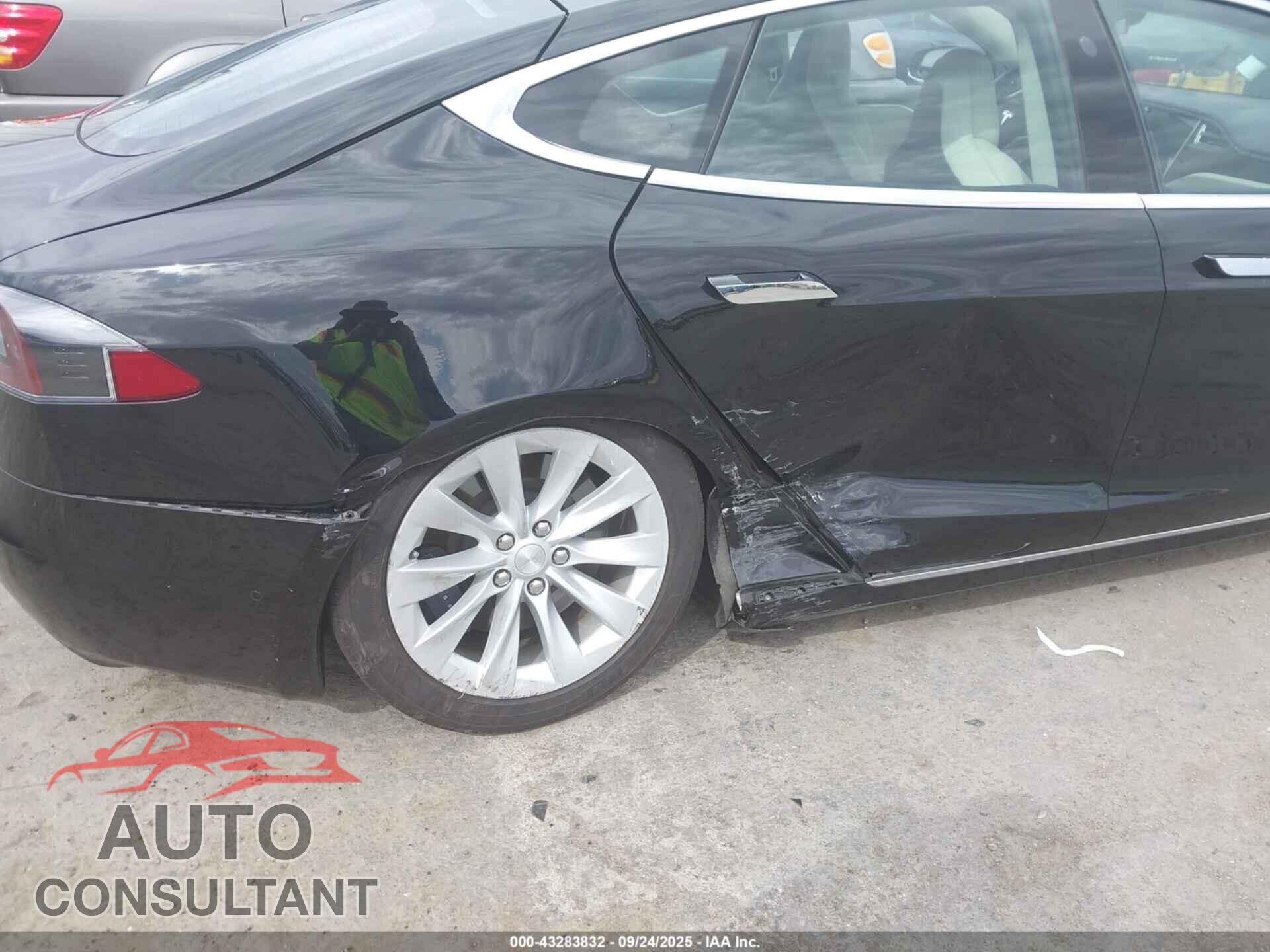 TESLA MODEL S 2017 - 5YJSA1E15HF227629