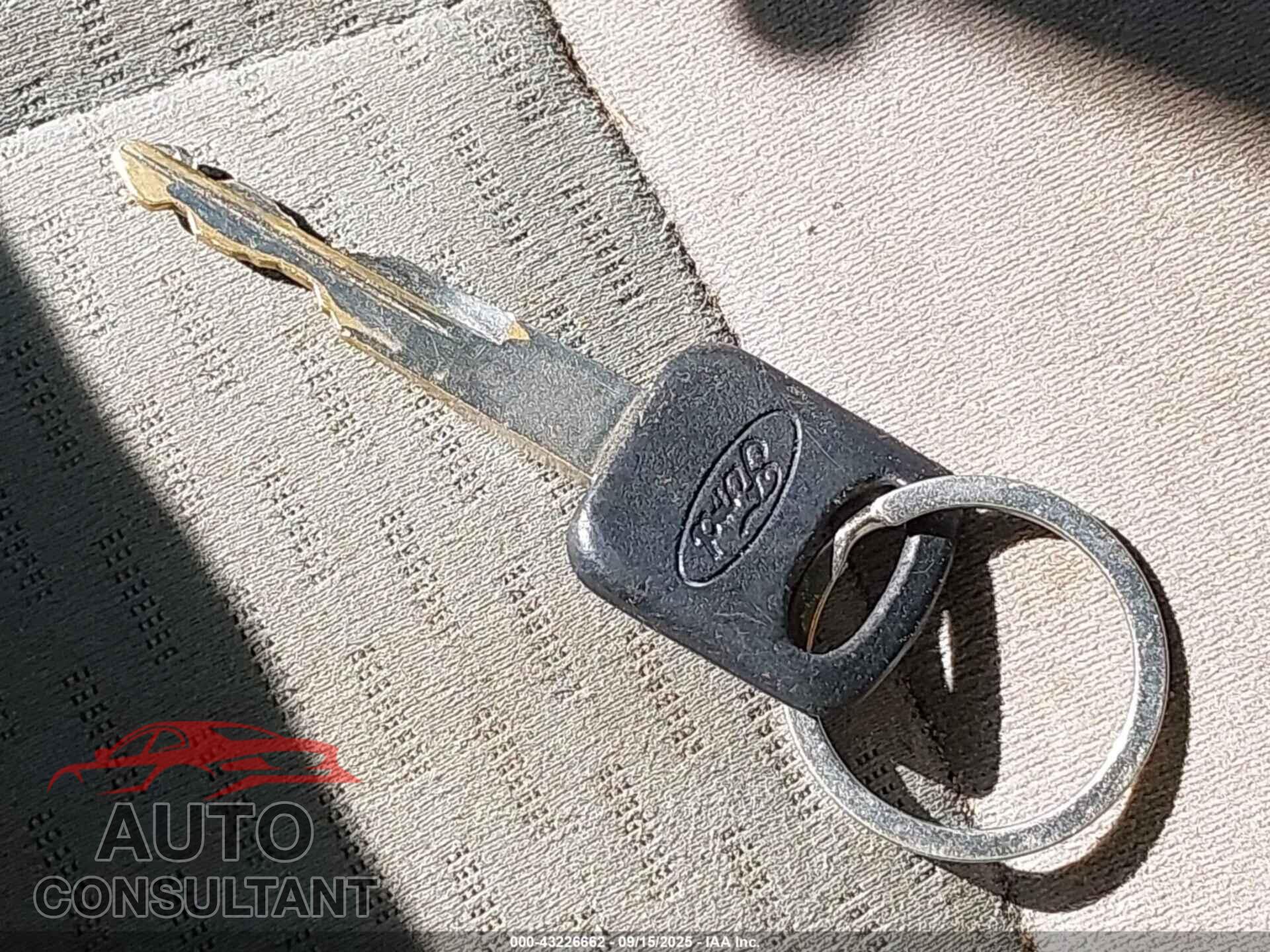 FORD E-350 SUPER DUTY 2010 - 1FDSS3BL0ADA14546