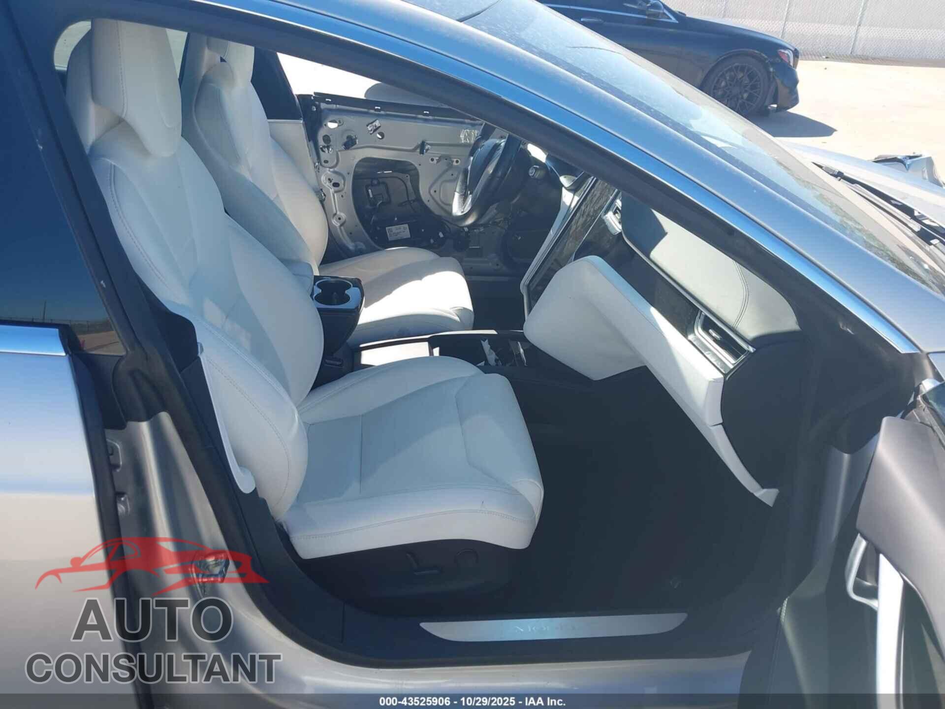 TESLA MODEL S 2017 - 5YJSA1E25HF212217