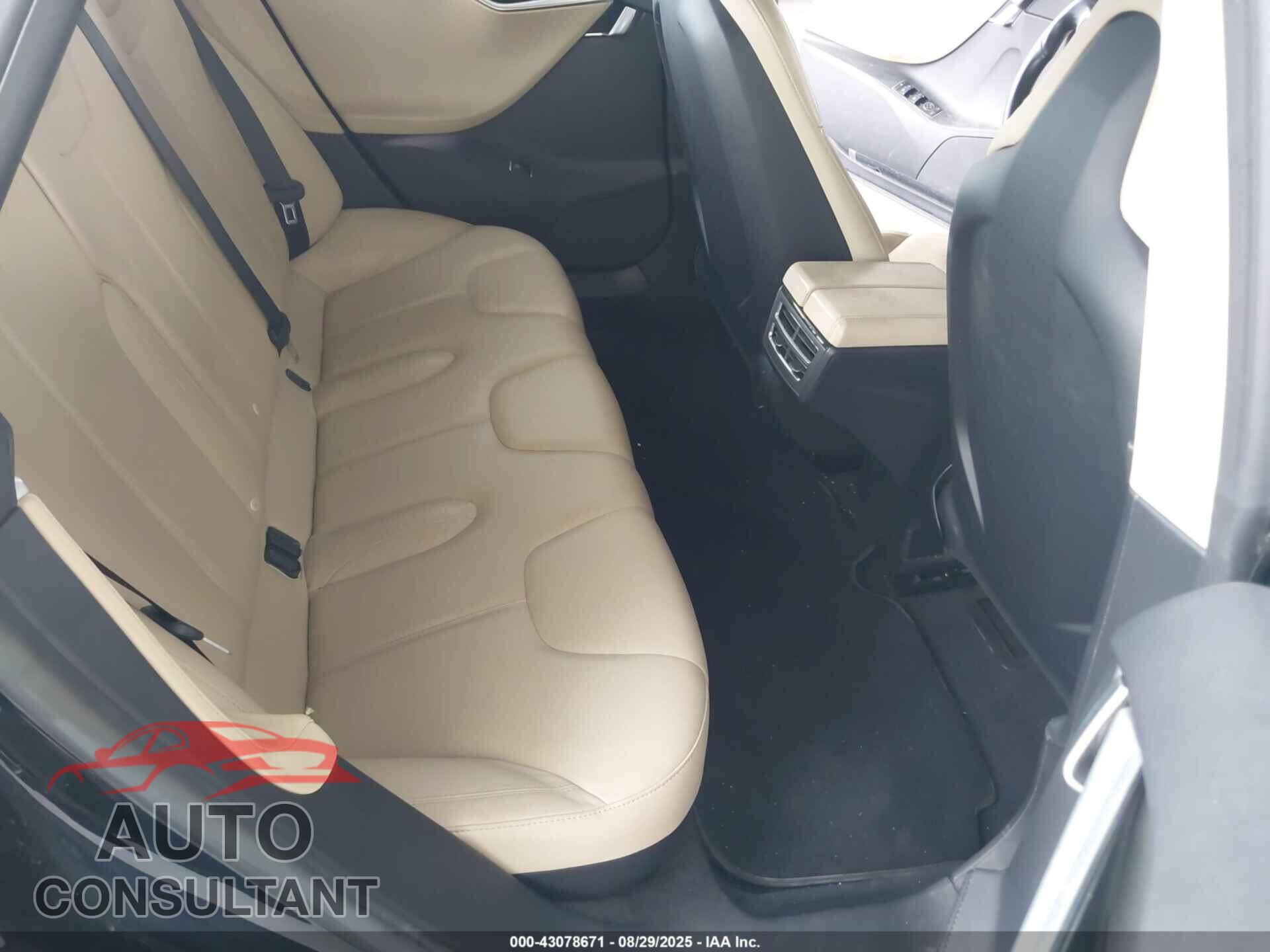TESLA MODEL S 2013 - 5YJSA1AC8DFP10114