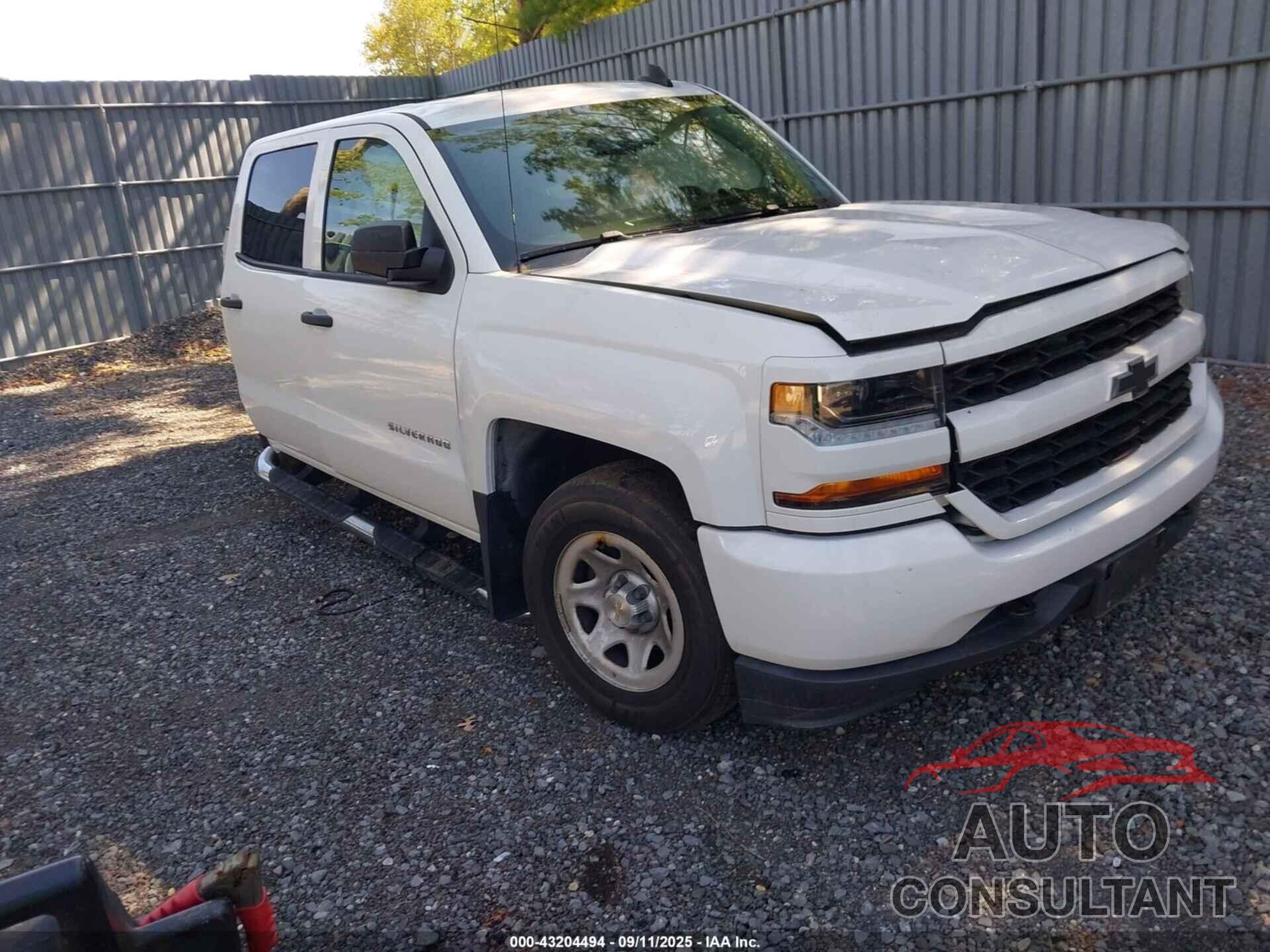 CHEVROLET SILVERADO 1500 2018 - 3GCPCPEH2JG170306