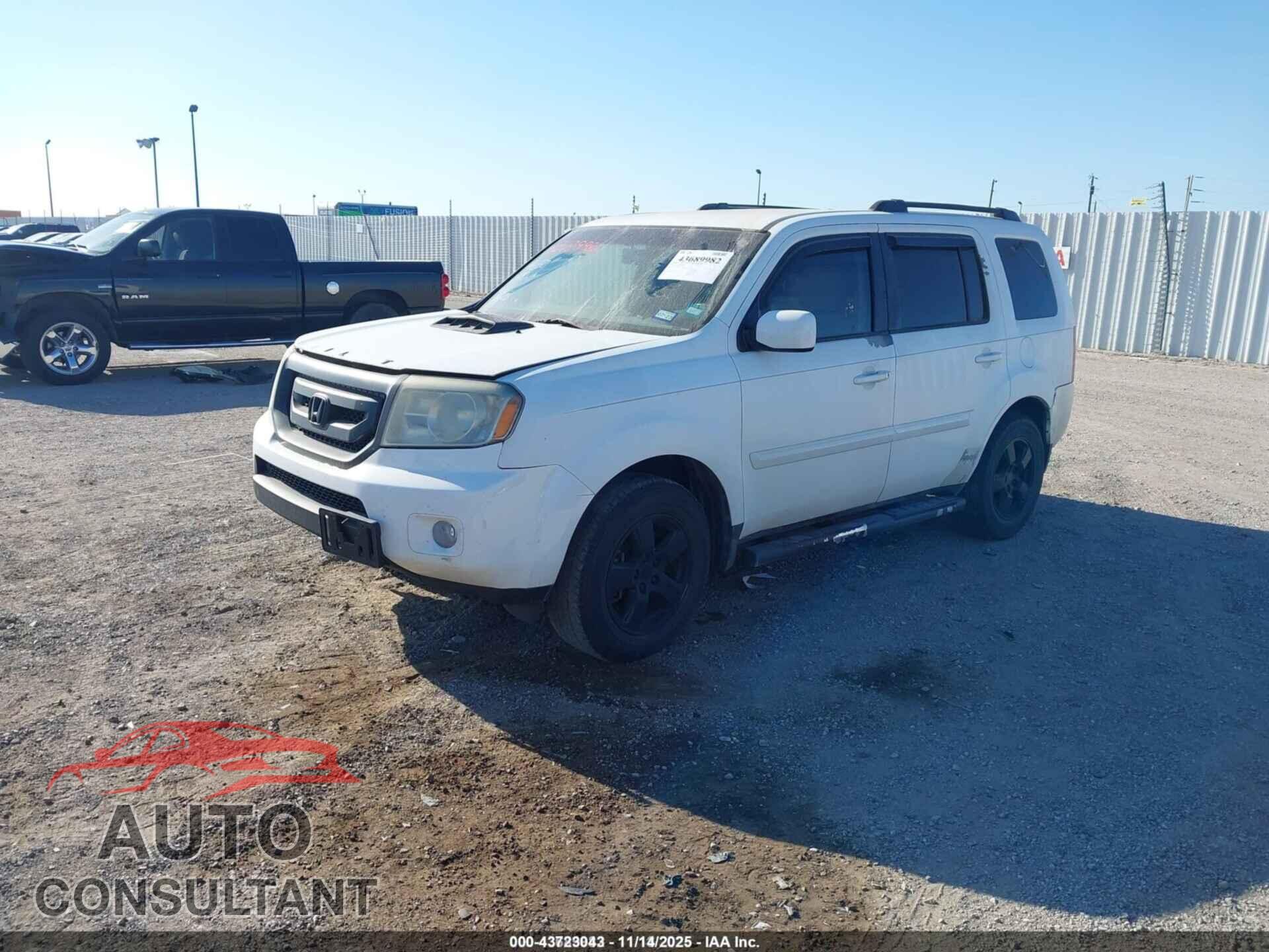 HONDA PILOT 2011 - 5FNYF3H49BB010878