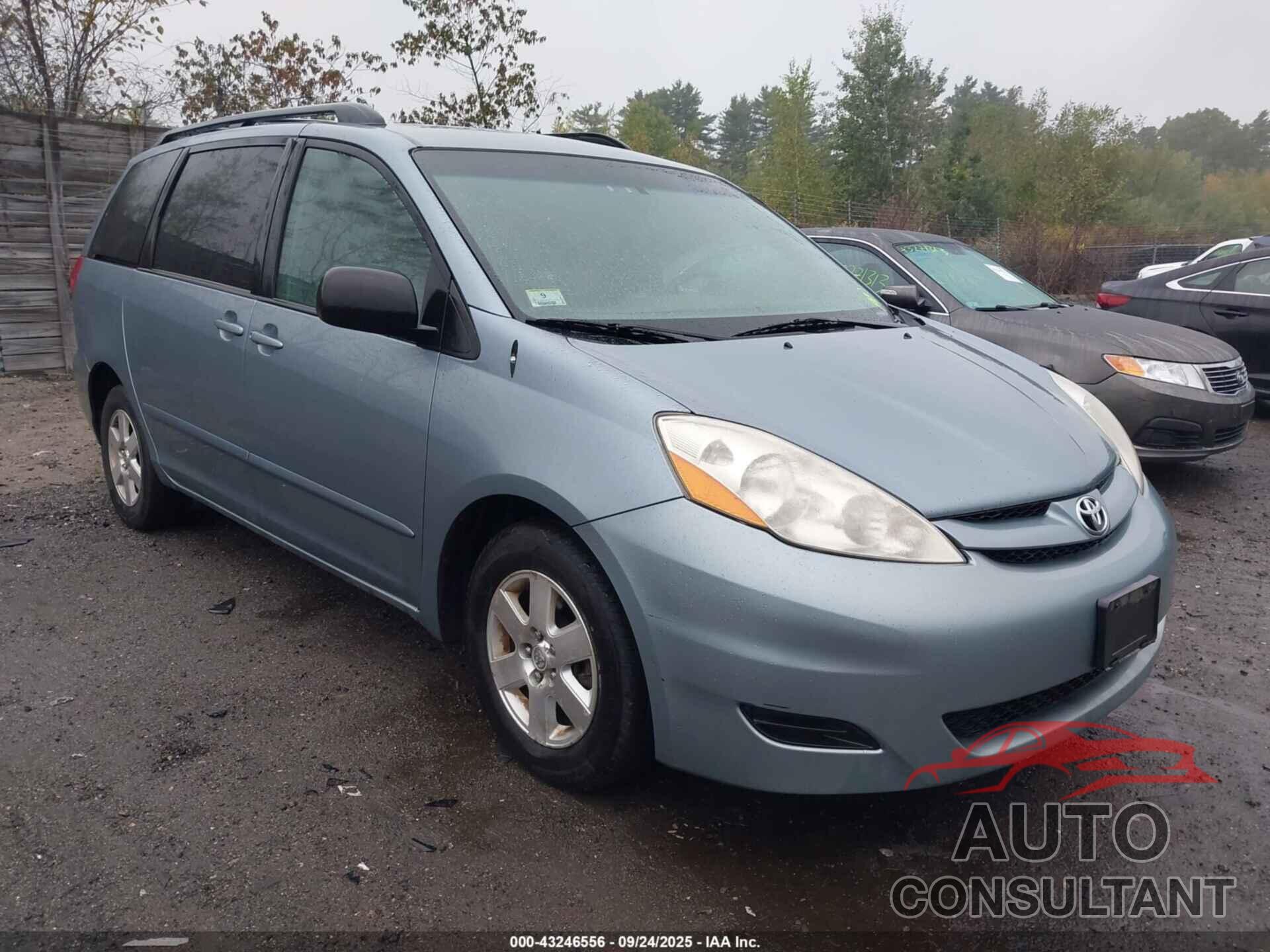 TOYOTA SIENNA 2010 - 5TDKK4CC8AS324618