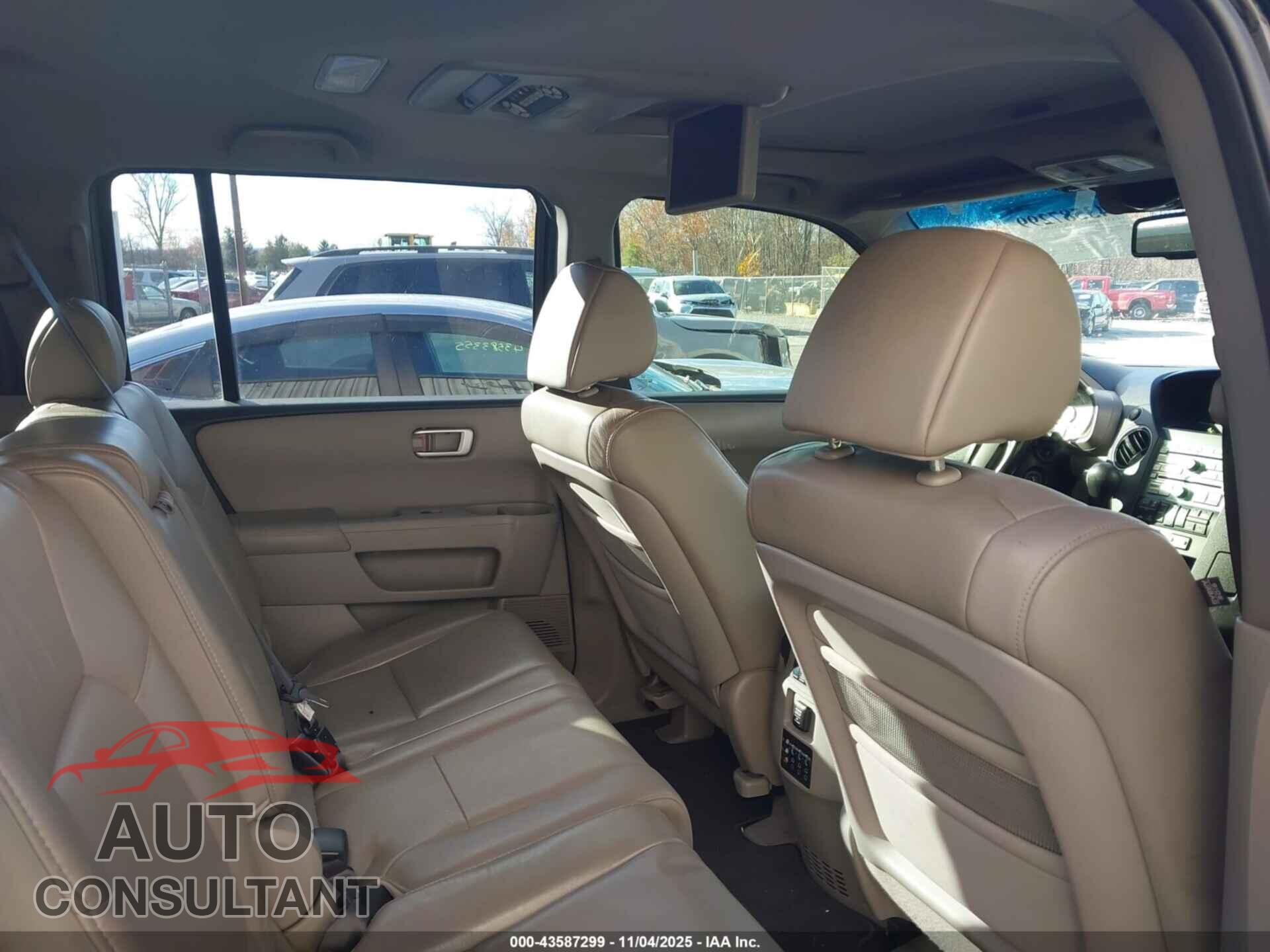 HONDA PILOT 2010 - 5FNYF4H65AB014125