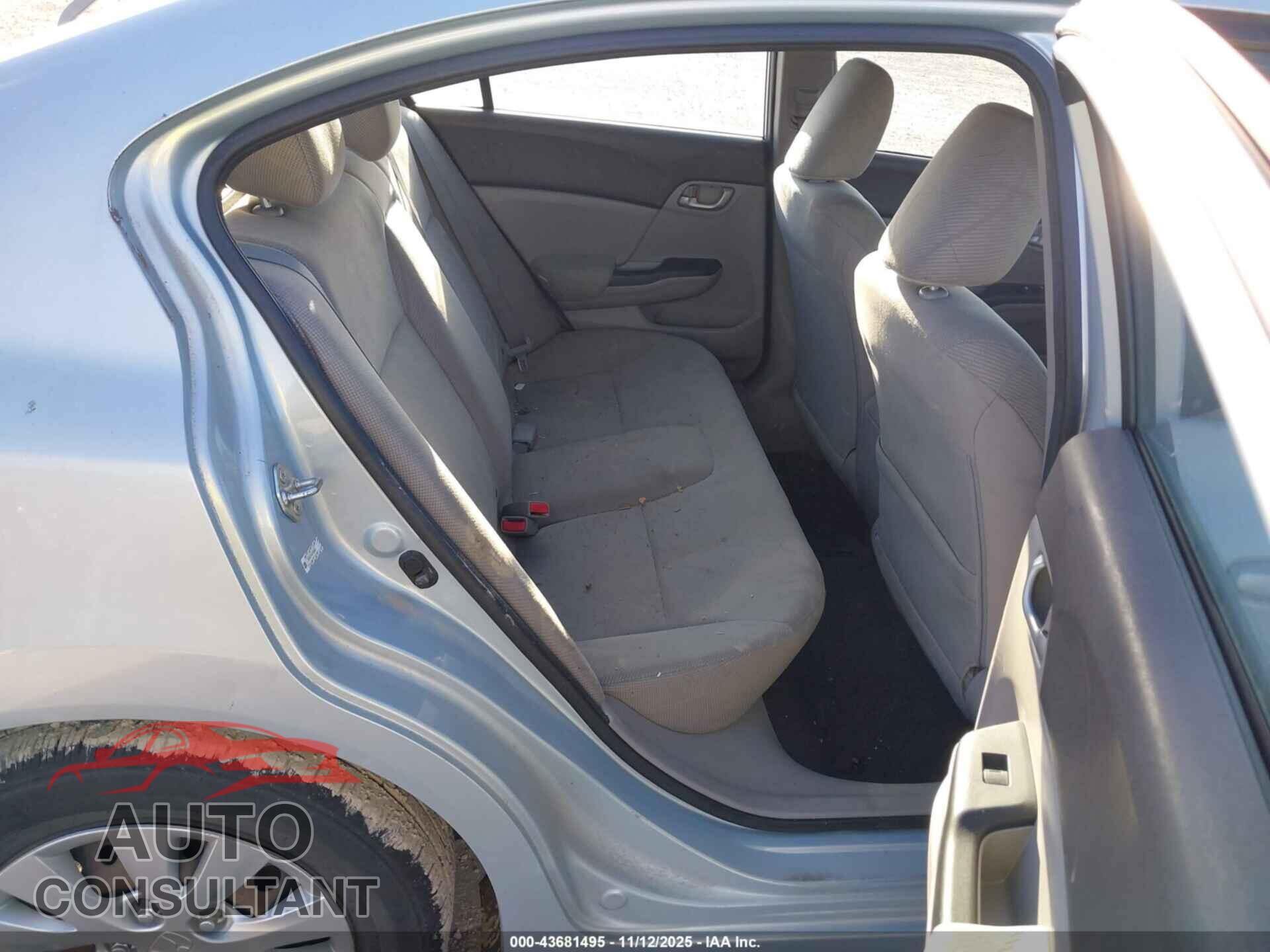 HONDA CIVIC 2012 - 2HGFB2F55CH596467