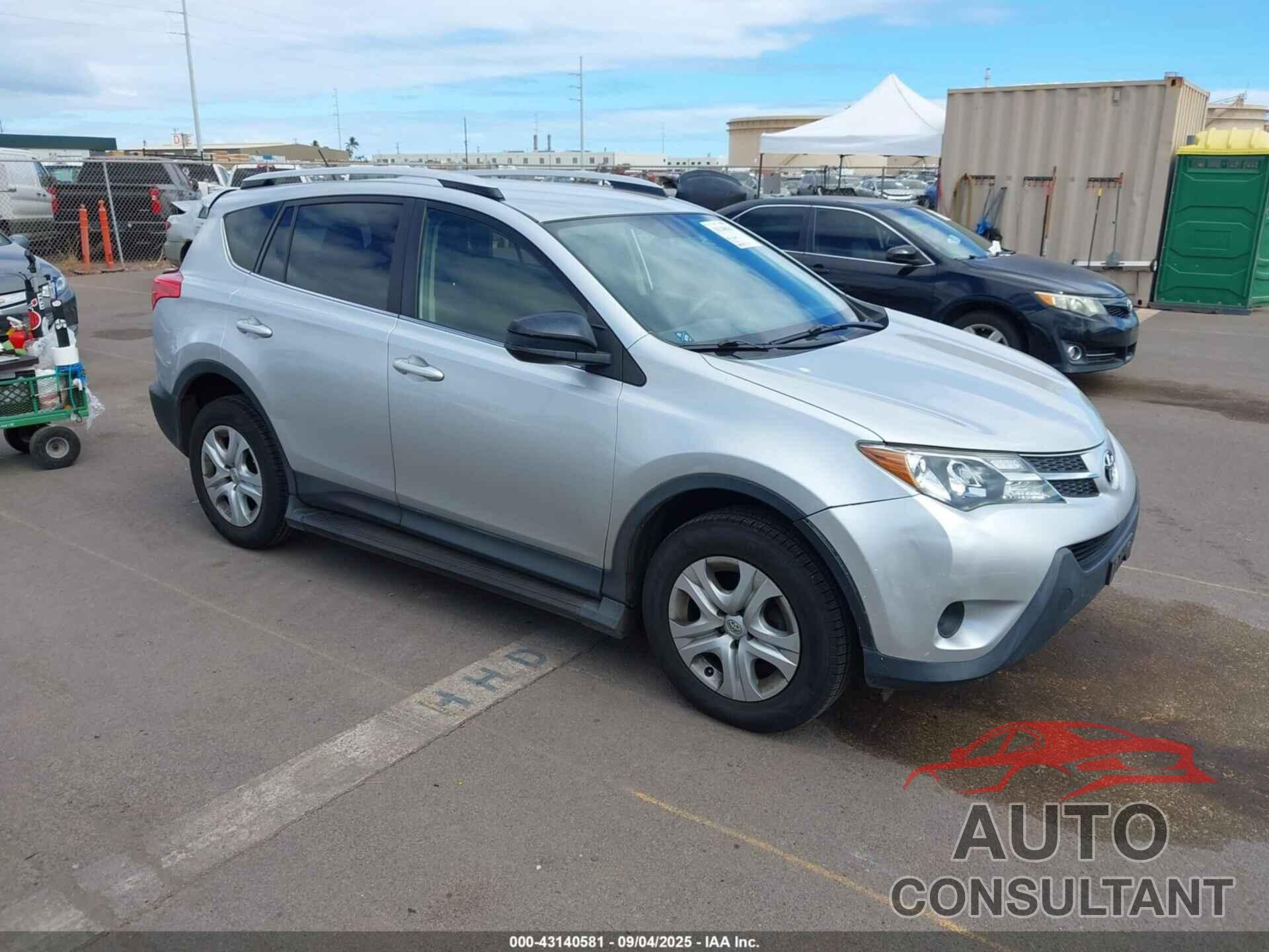 TOYOTA RAV4 2015 - JTMZFREV7FD049602