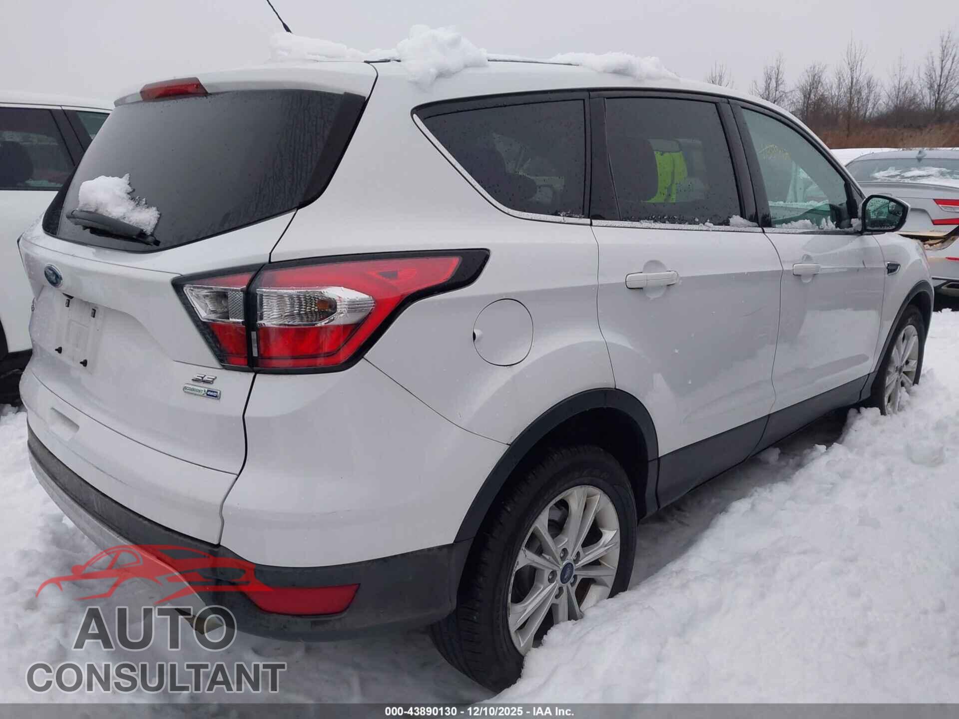 FORD ESCAPE 2017 - 1FMCU9GD9HUC04634