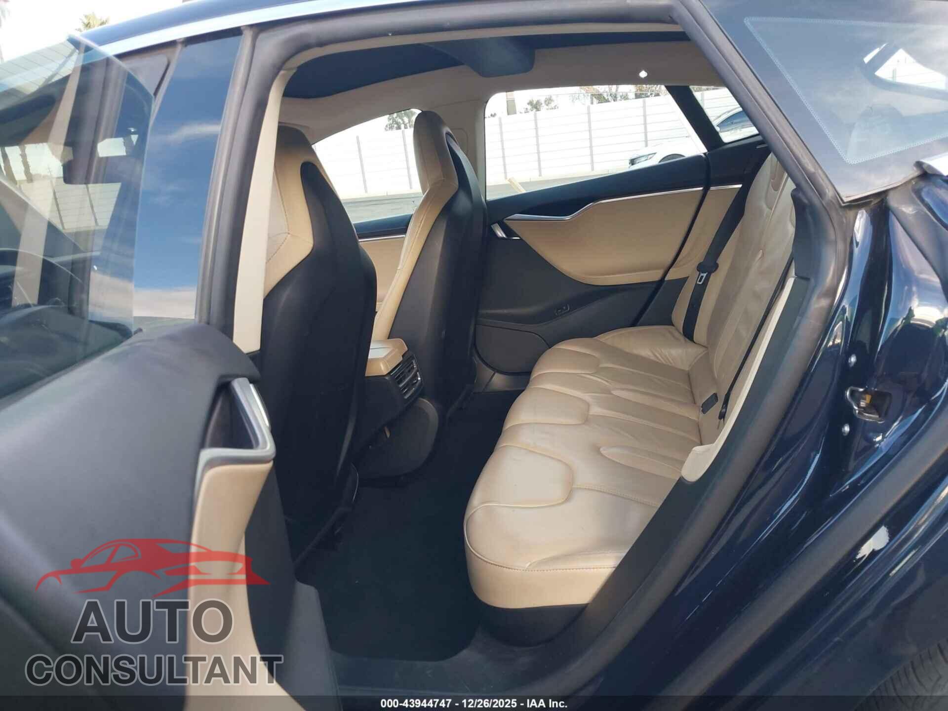 TESLA MODEL S 2013 - 5YJSA1AG4DFP09769
