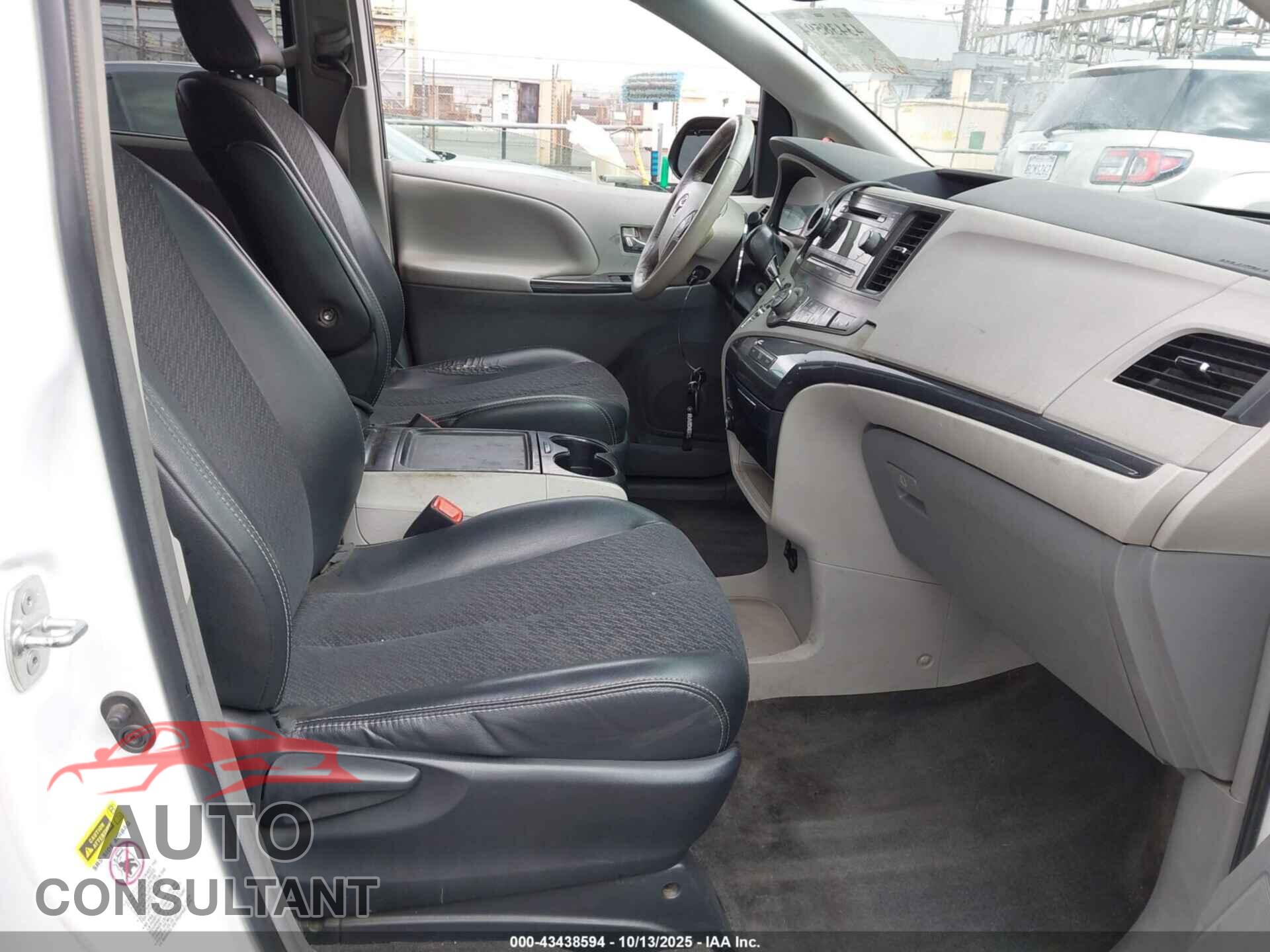 TOYOTA SIENNA 2012 - 5TDXK3DC2CS179657