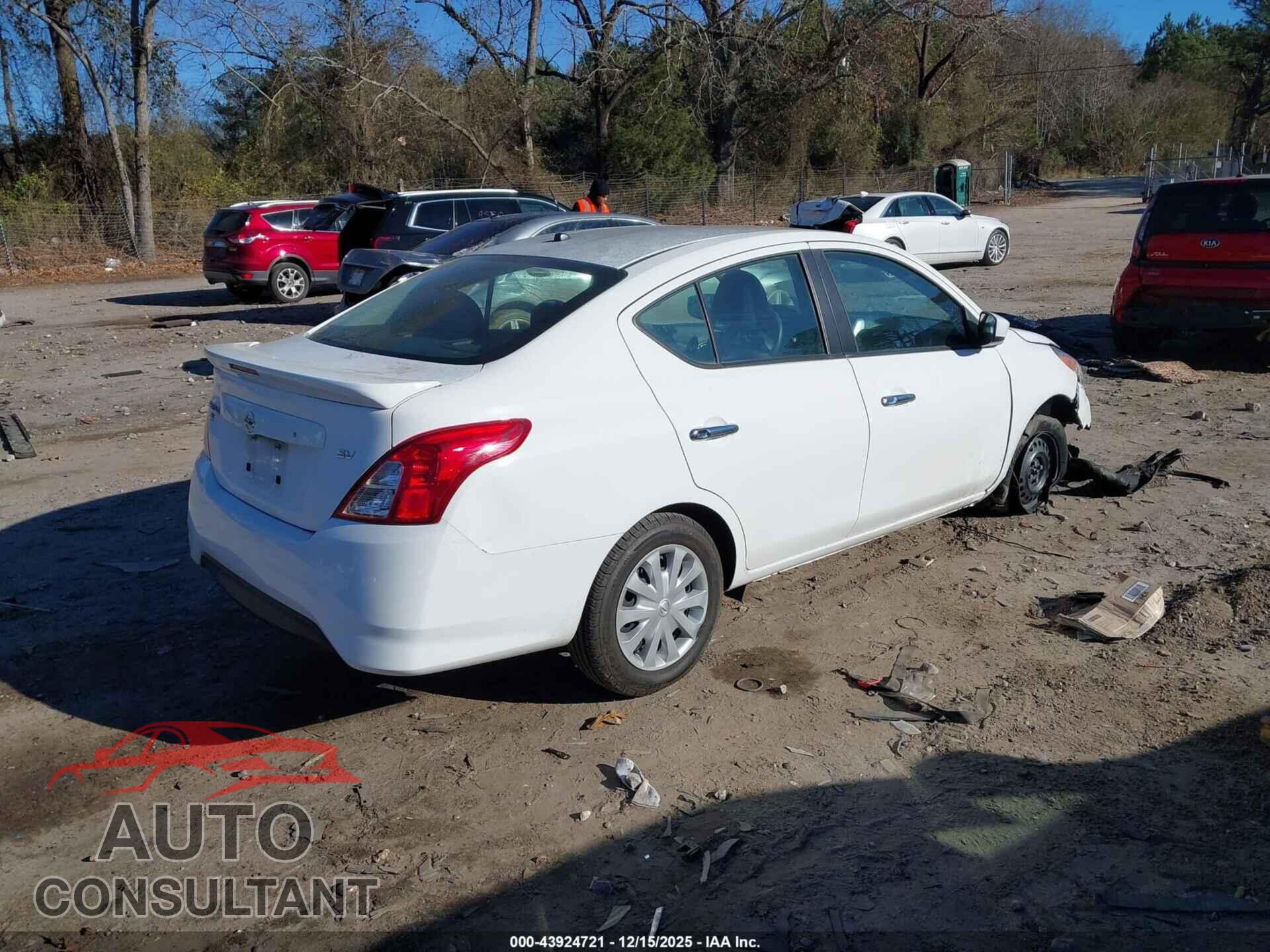 NISSAN VERSA 2019 - 3N1CN7AP3KL851057