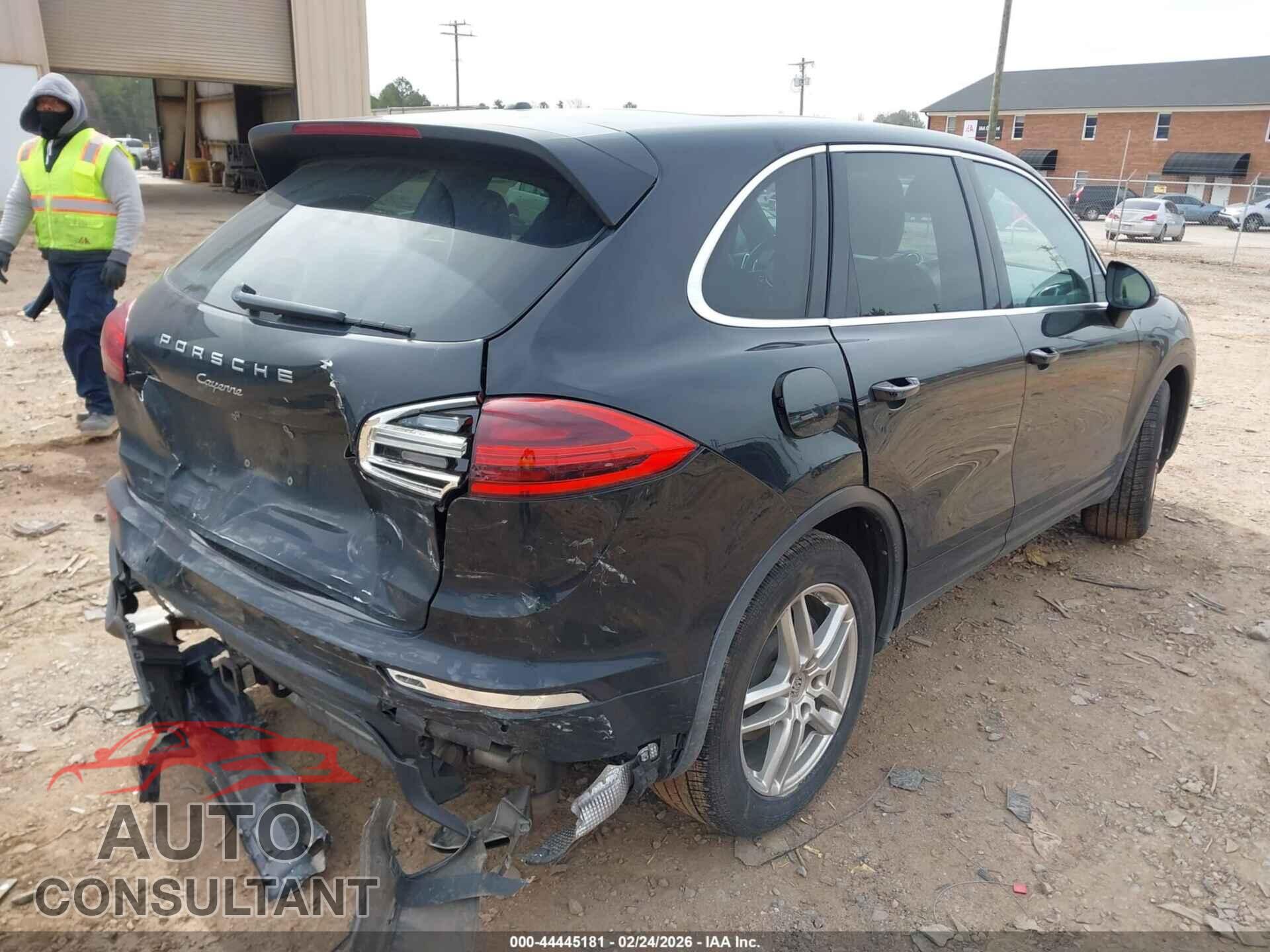PORSCHE CAYENNE 2016 - WP1AA2A22GLA03468